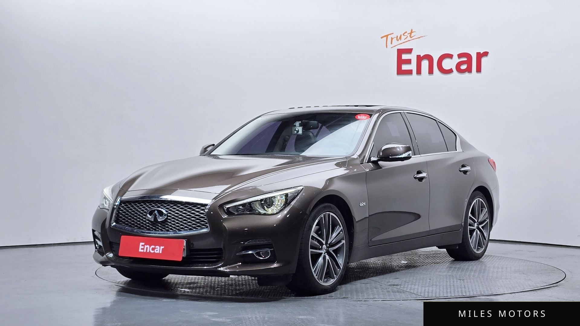 Infiniti Q50 2015 — фото 1 из 12