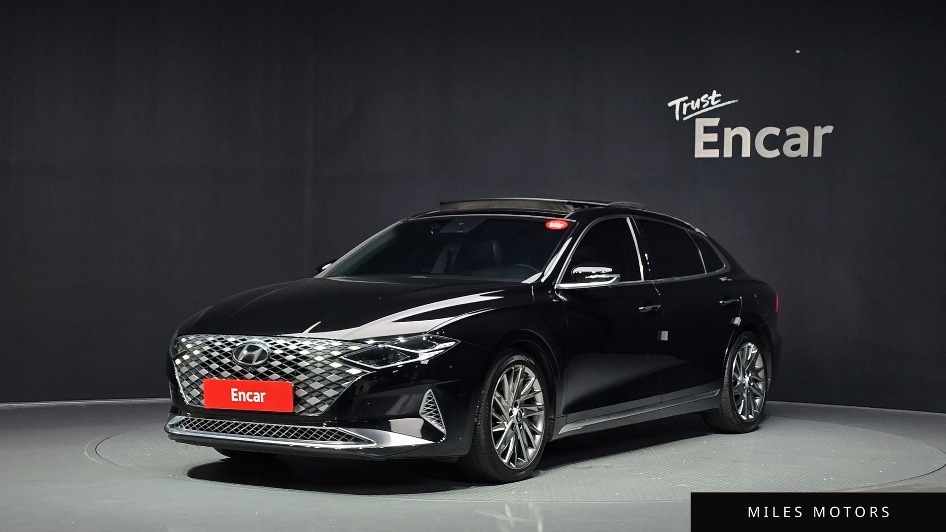 Hyundai Grandeur 2020 — фото 1 из 12