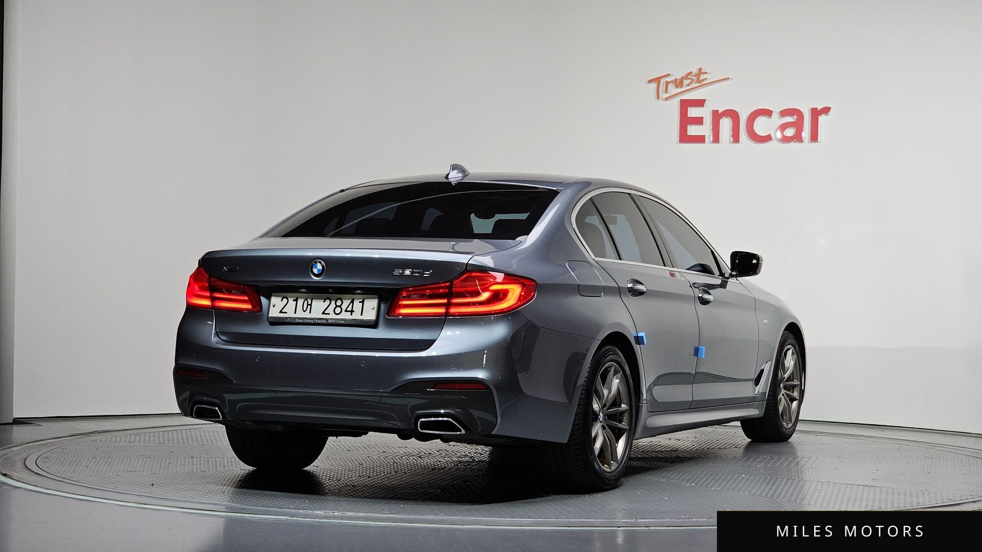 BMW 5 Series (G30) 2018 — миниатюра 2