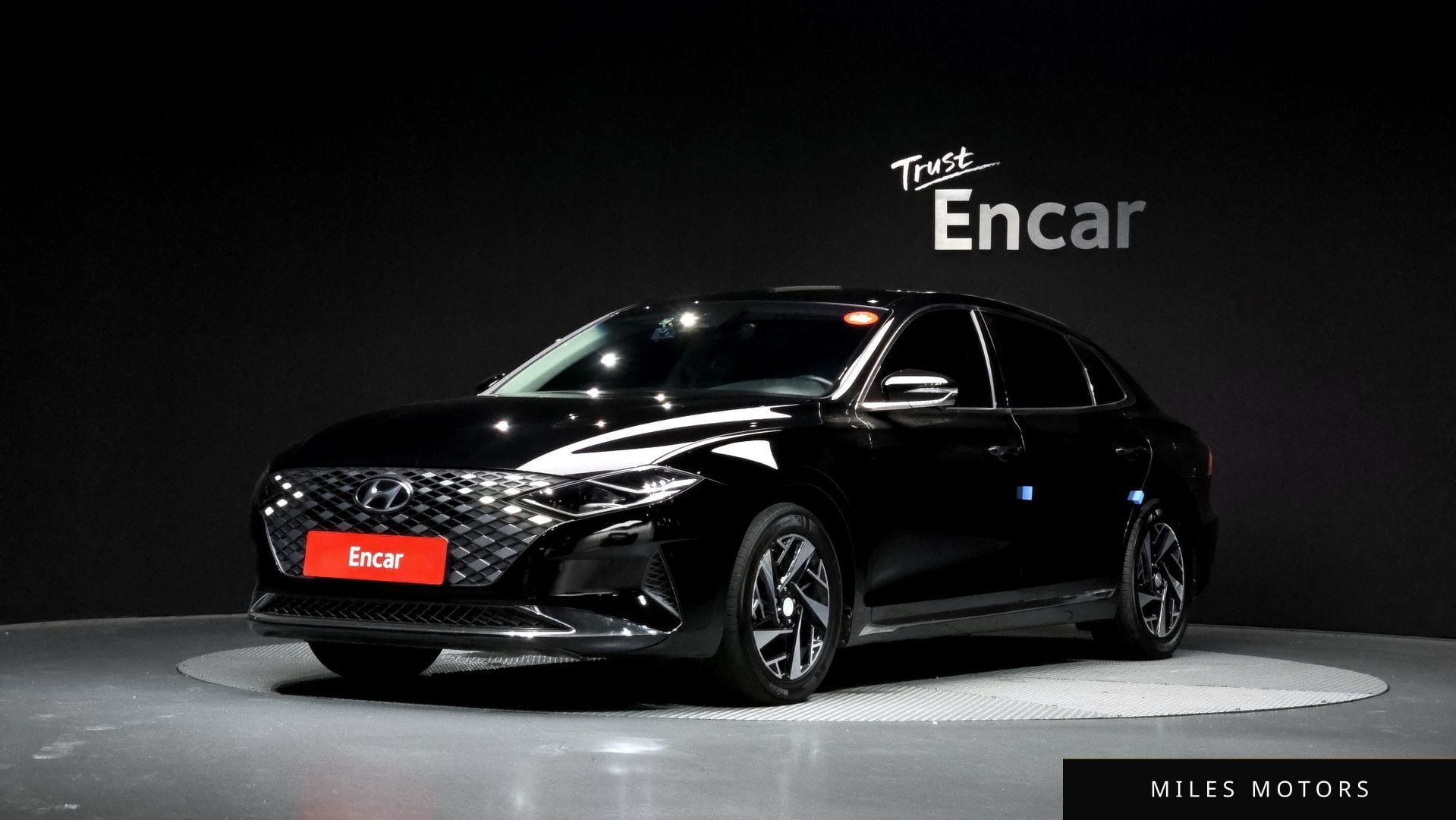 Hyundai Grandeur 2022 — фото 1 из 12