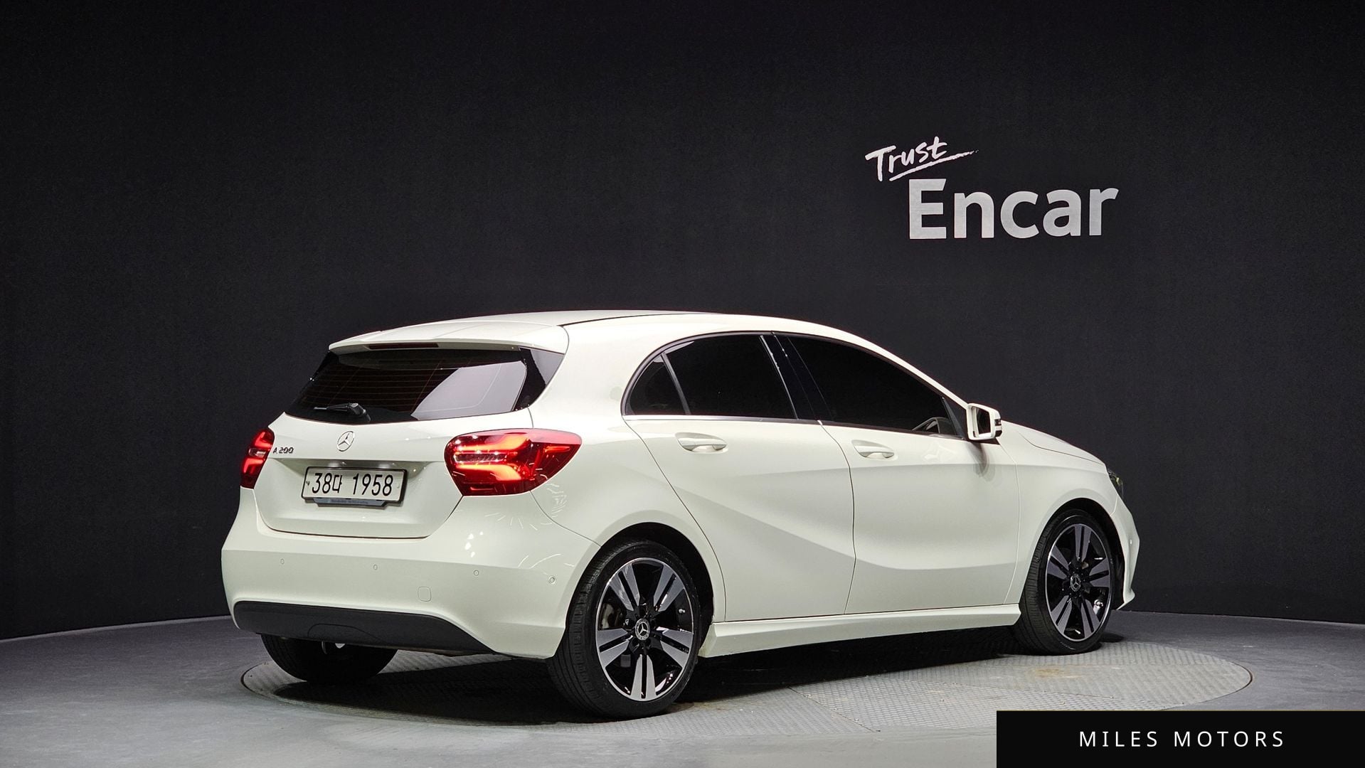 Mercedes-Benz A-Class W176 2018 — миниатюра 2