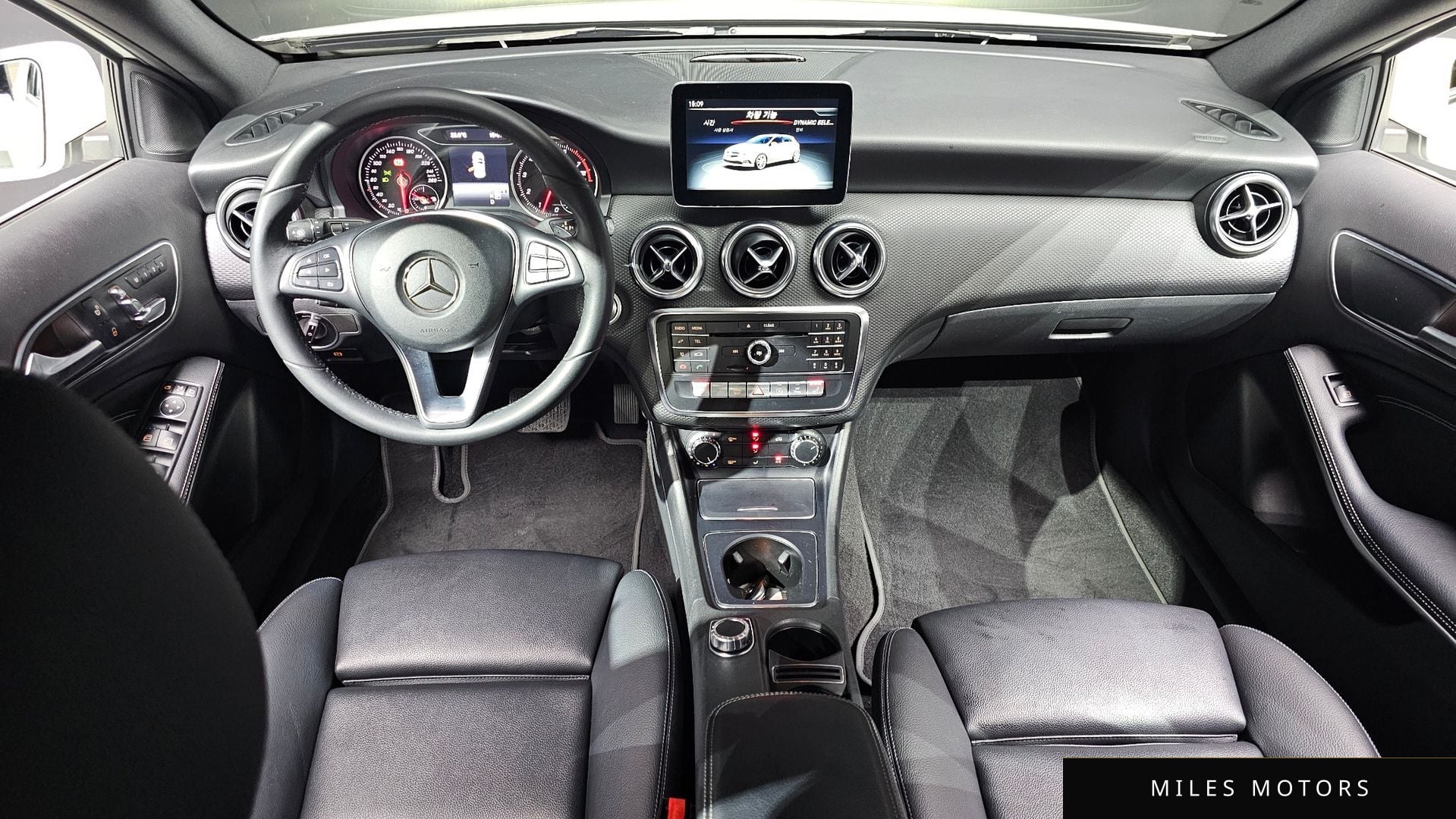 Mercedes-Benz A-Class W176 2018 — миниатюра 7
