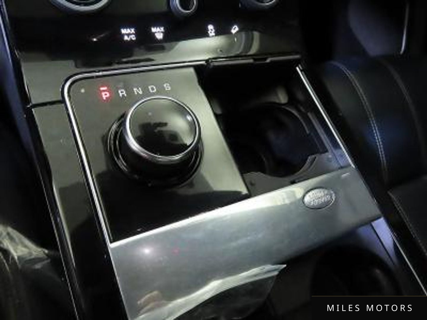 Land Rover Range Rover Velar 2018 — миниатюра 9