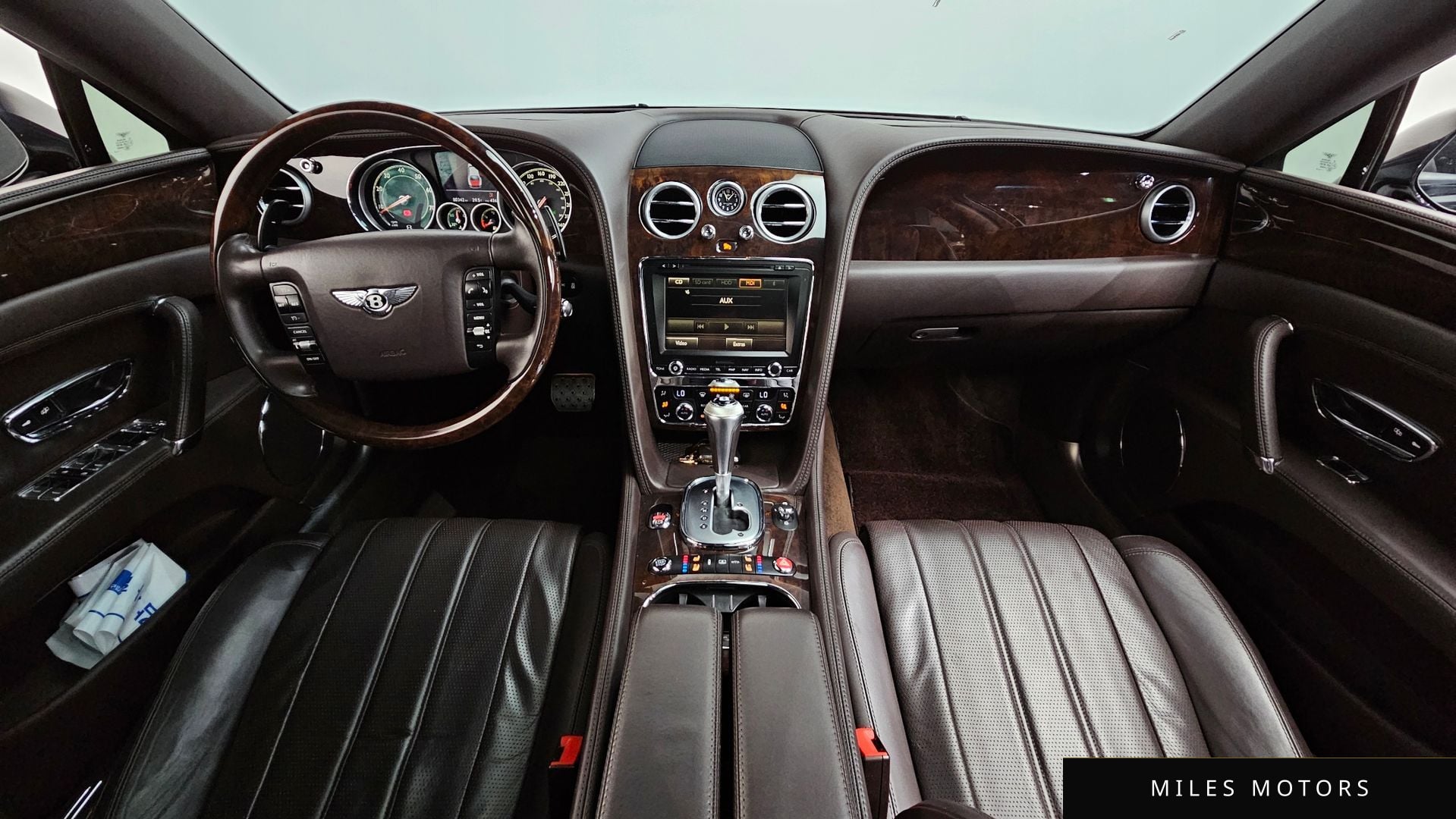 Bentley Flying Spur 2014 — миниатюра 7