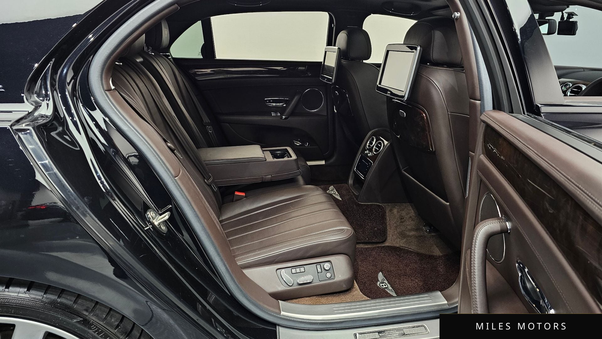Bentley Flying Spur 2014 — миниатюра 11