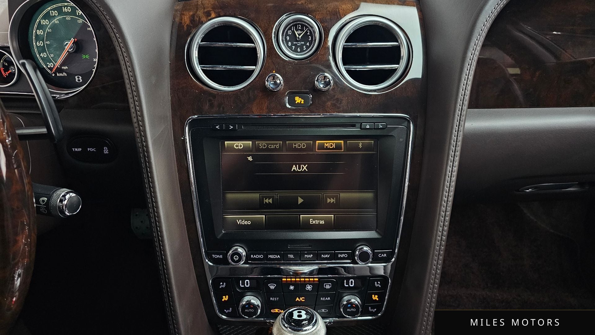 Bentley Flying Spur 2014 — миниатюра 12