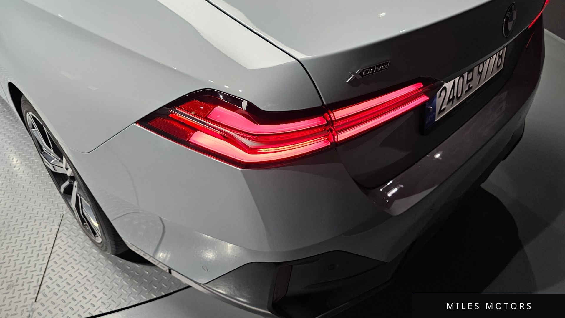 BMW 5 Series (G60) 2024 — миниатюра 9