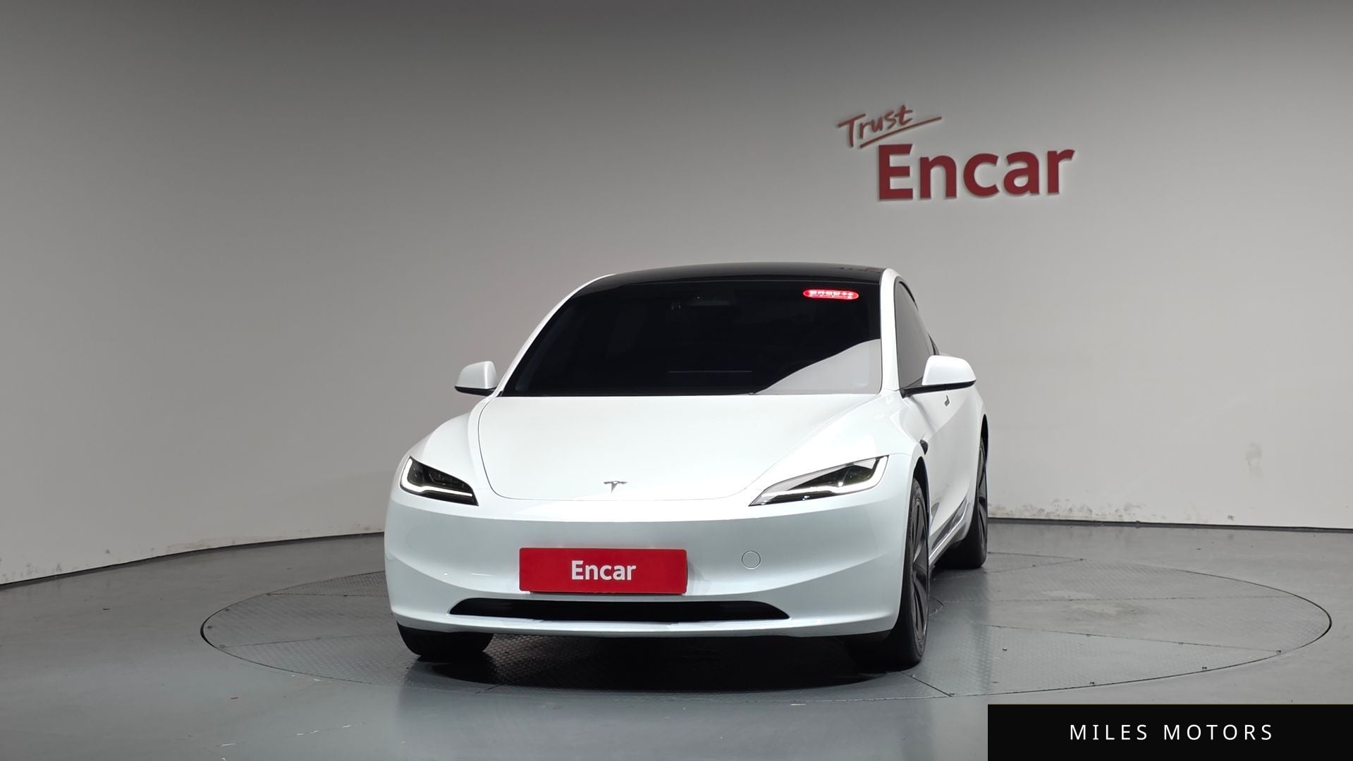 Tesla Model 3 2024 — миниатюра 2