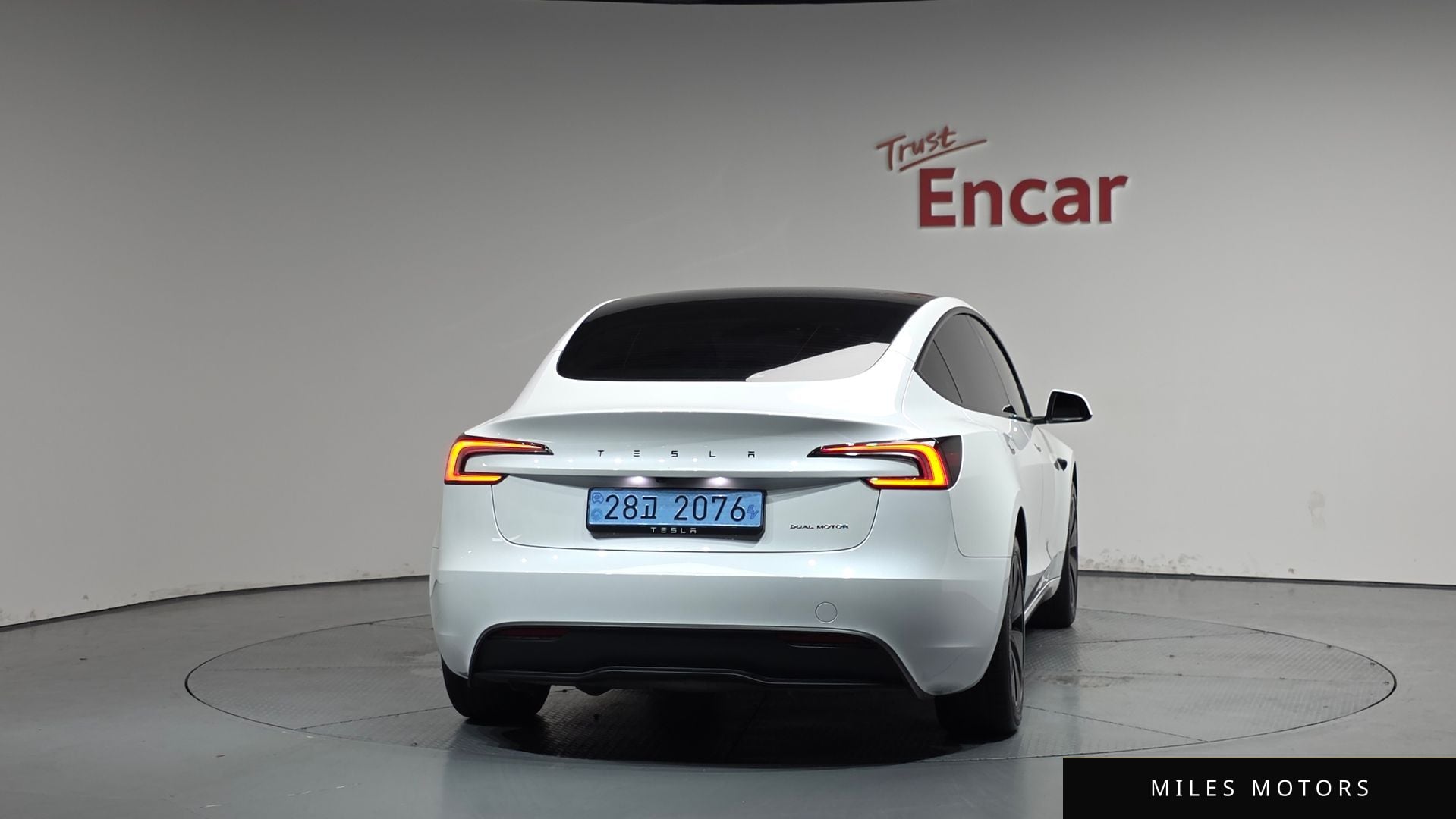 Tesla Model 3 2024 — миниатюра 3