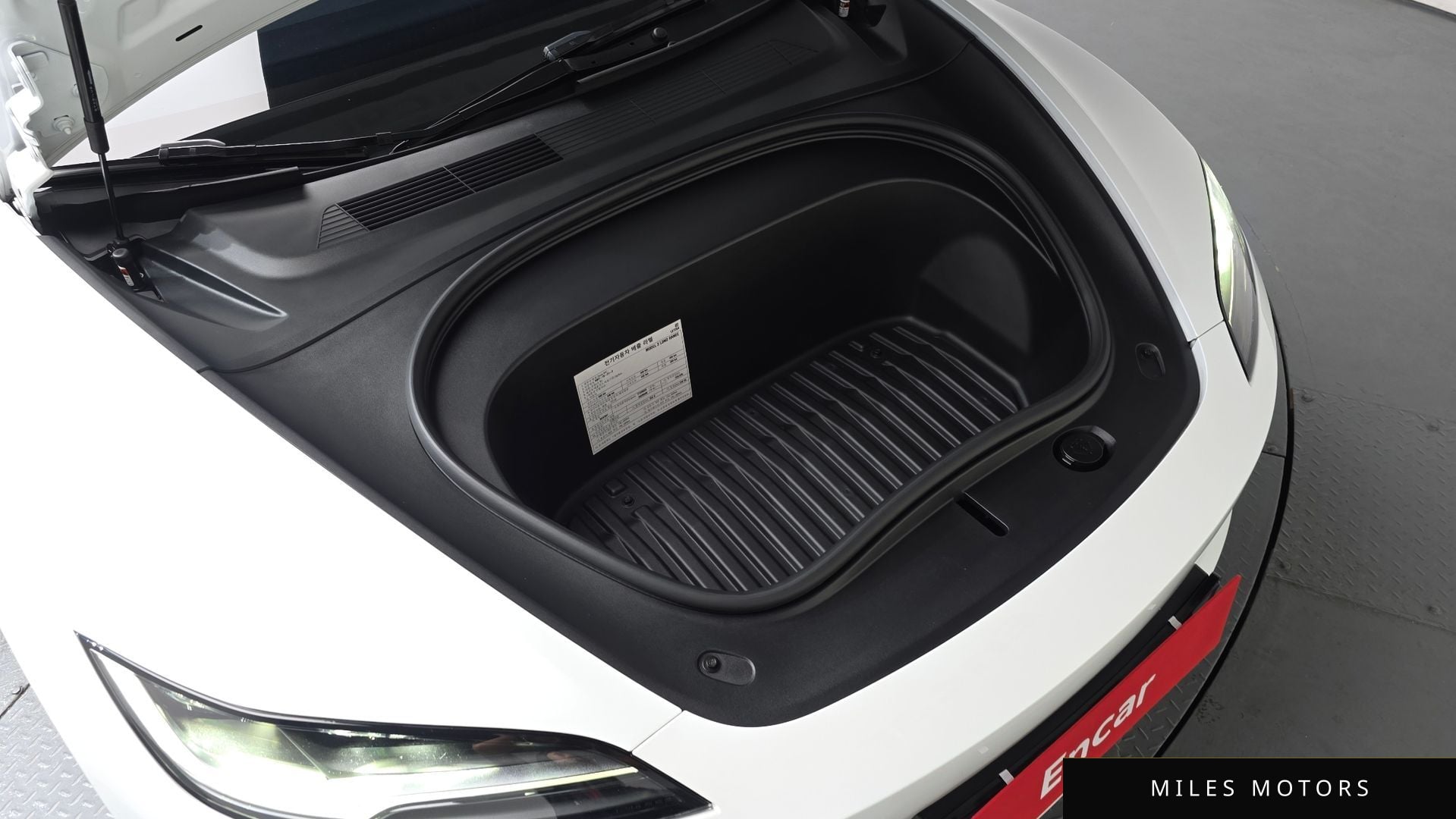 Tesla Model 3 2024 — миниатюра 5