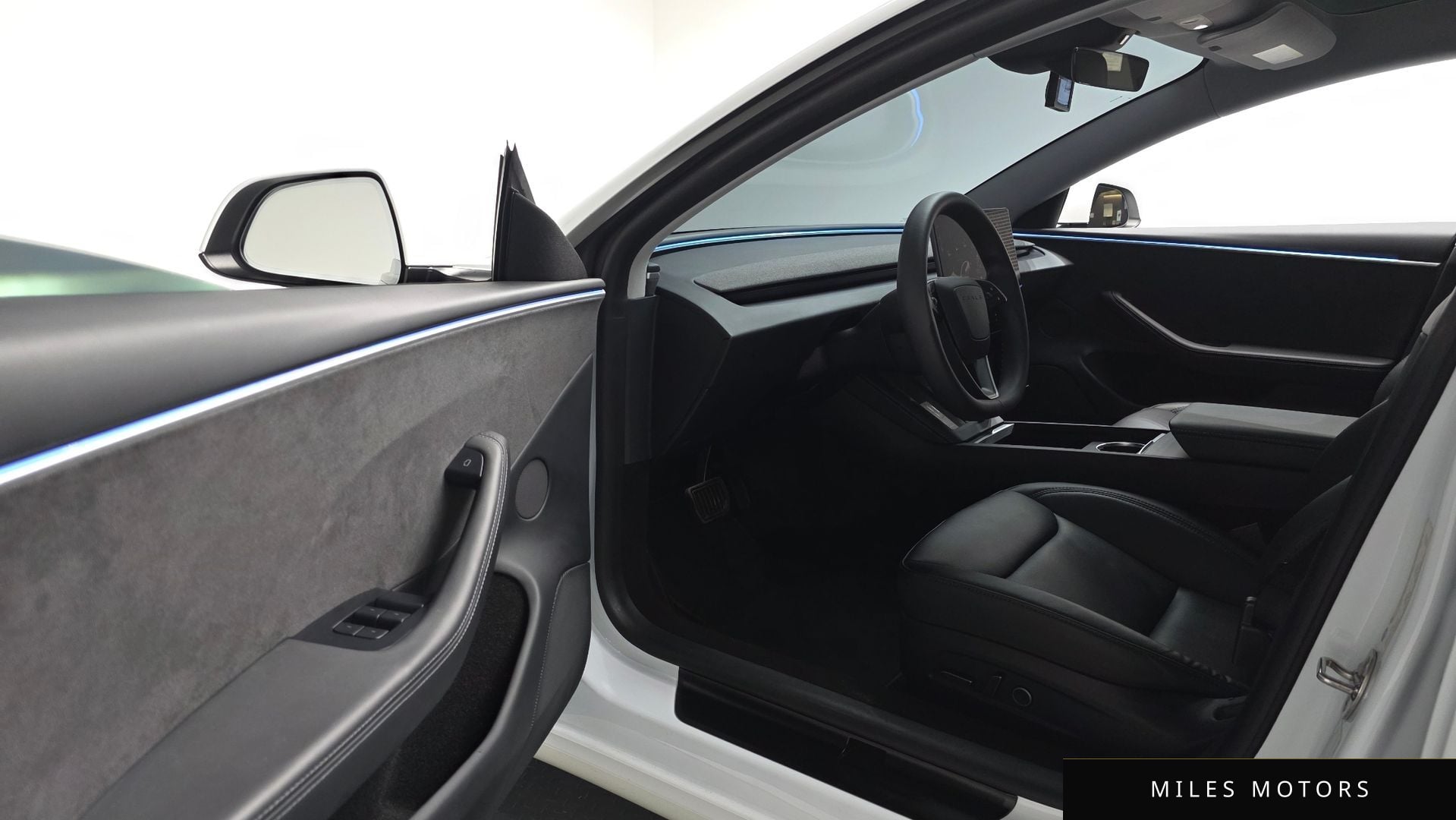 Tesla Model 3 2024 — миниатюра 12