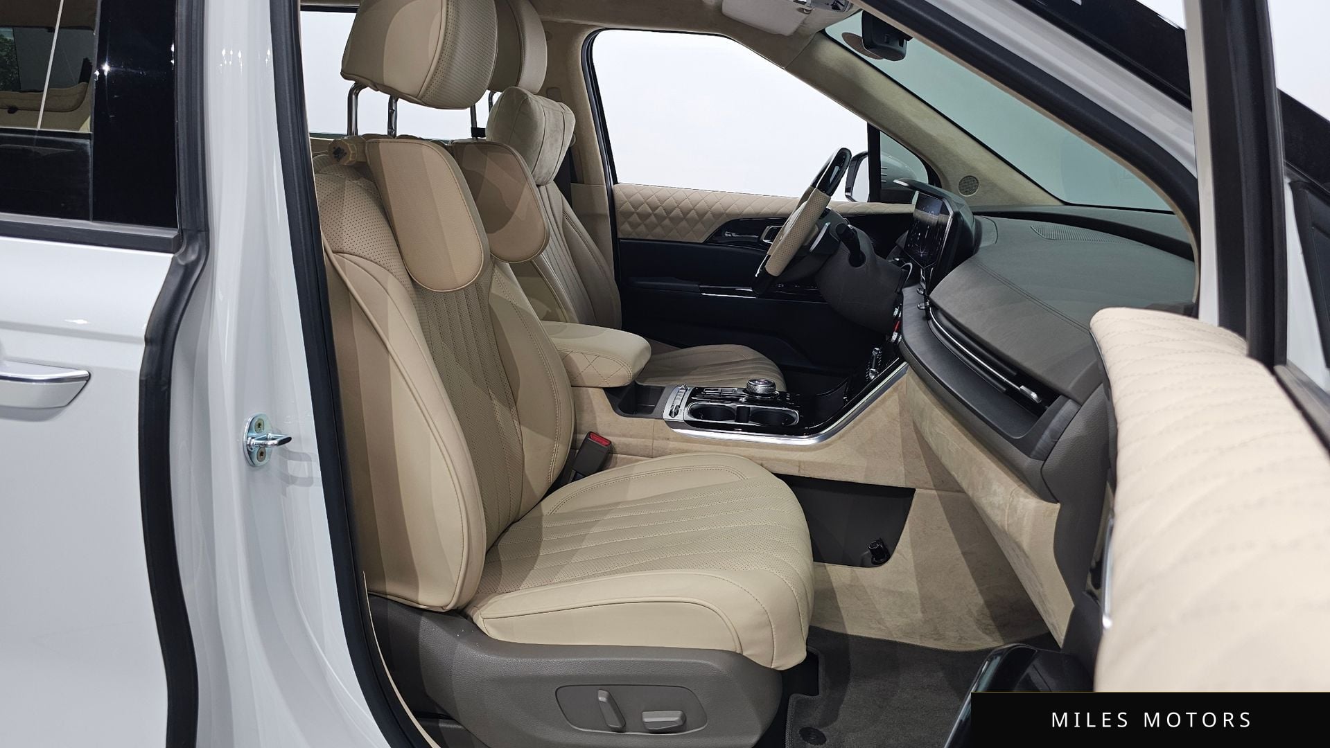 Kia Carnival 2023 — миниатюра 10