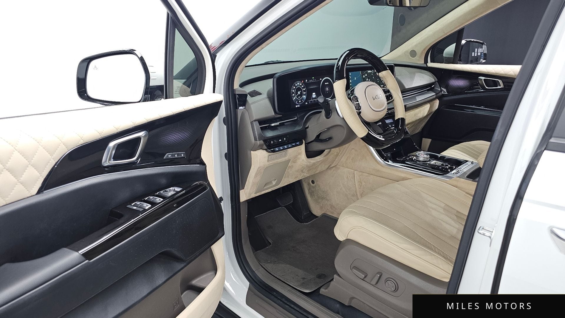 Kia Carnival 2023 — миниатюра 11
