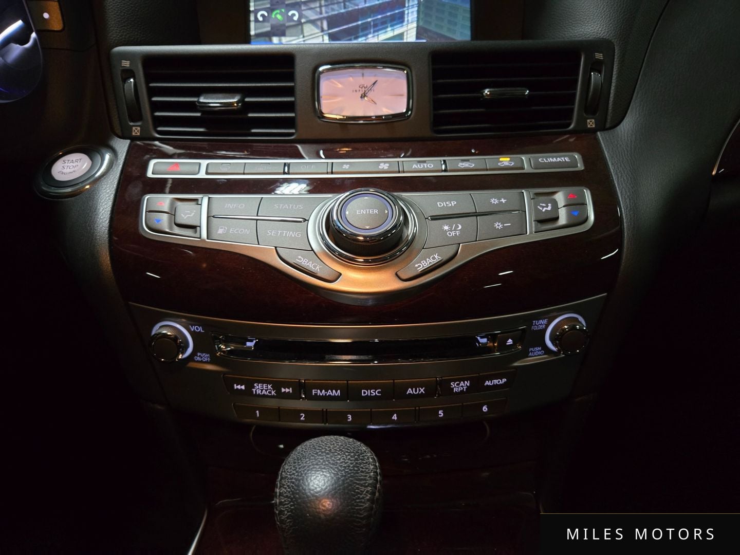Infiniti Q70 2016 — миниатюра 10