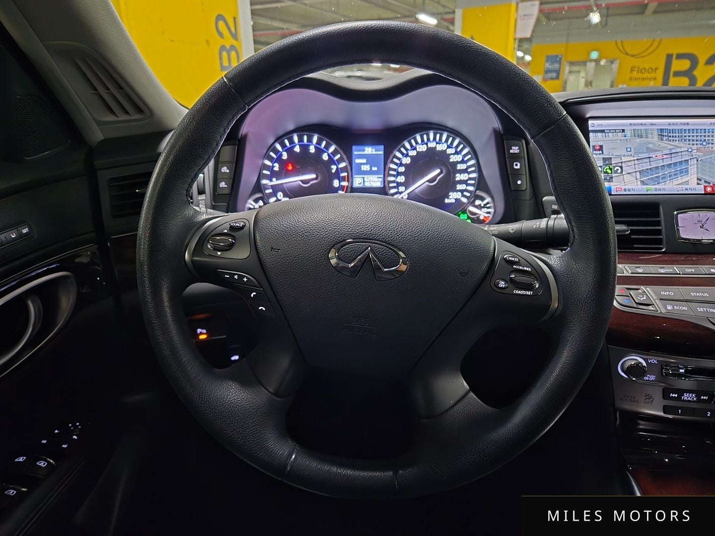 Infiniti Q70 2016 — миниатюра 12