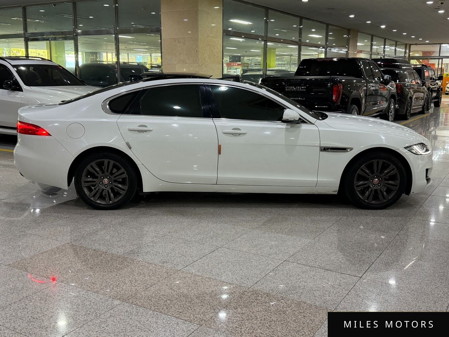 Jaguar XF (X260) 2018 — миниатюра 5