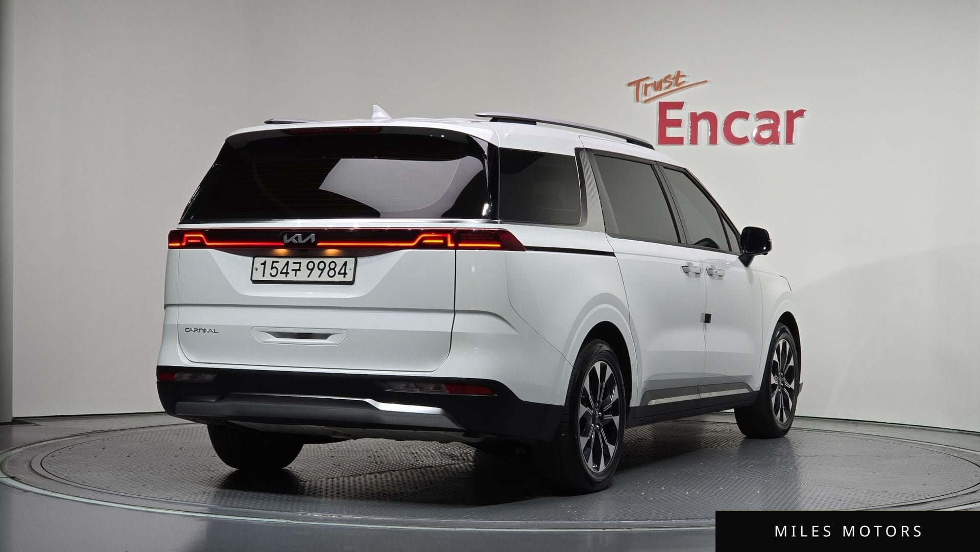 Kia Carnival 2023 — миниатюра 2