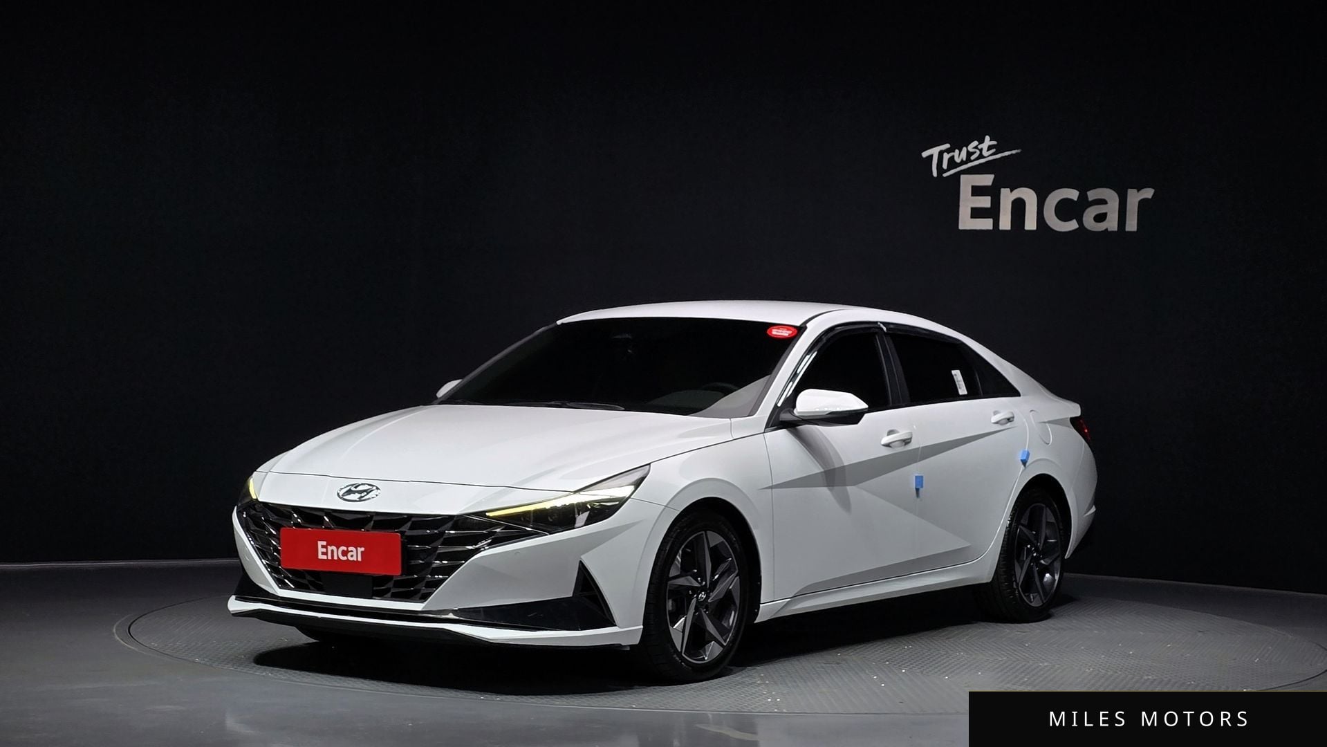 Hyundai AVANTE 2023 — фото 1 из 12