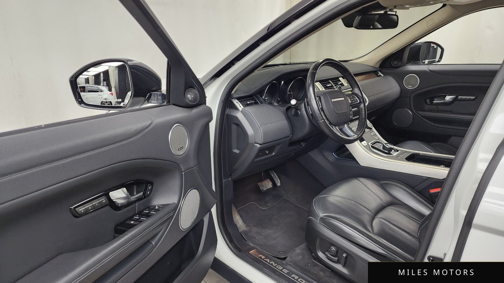 Land Rover Range Rover Evoque 2019 — миниатюра 10