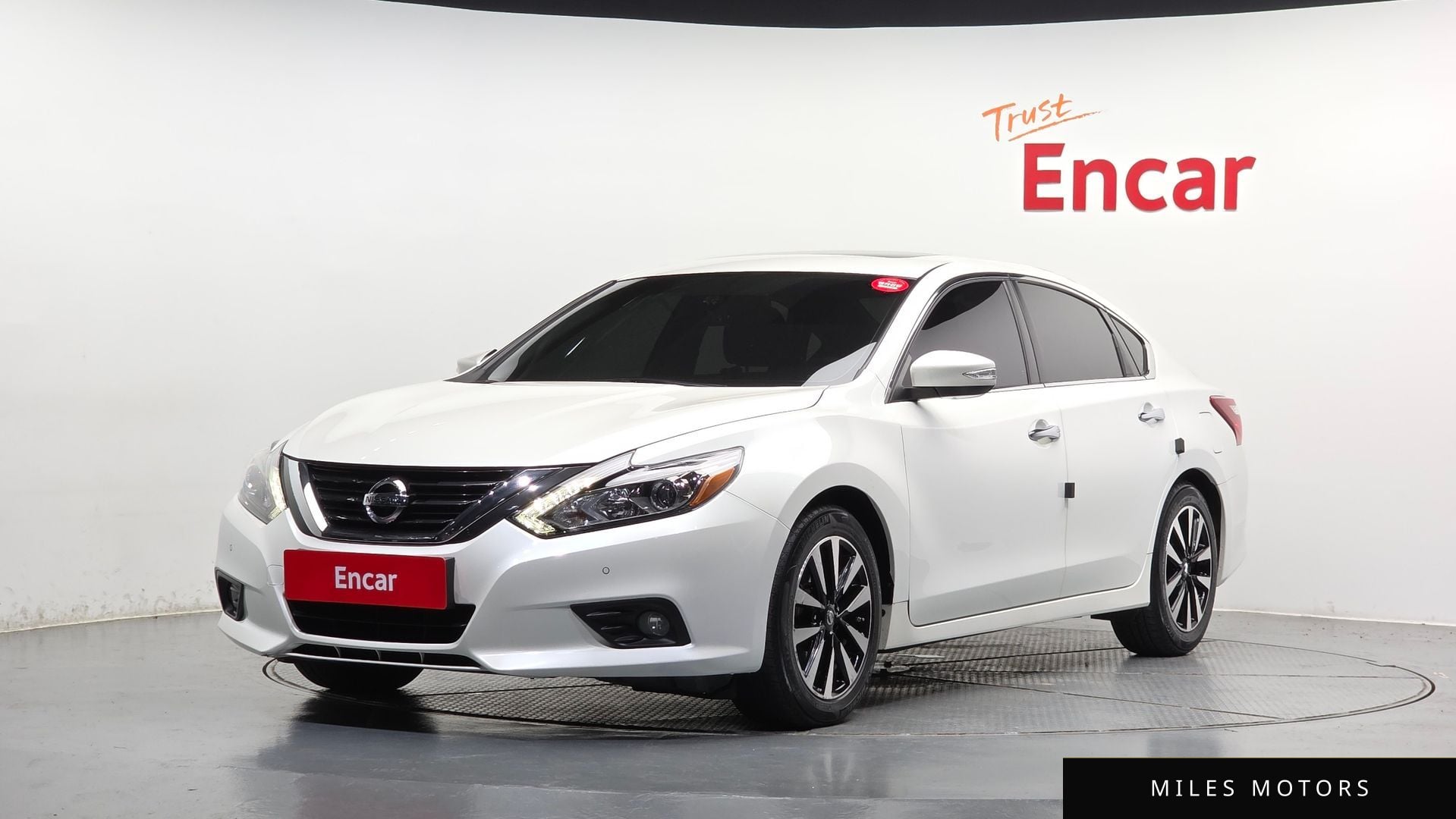 Nissan Altima 2018 — фото 1 из 12