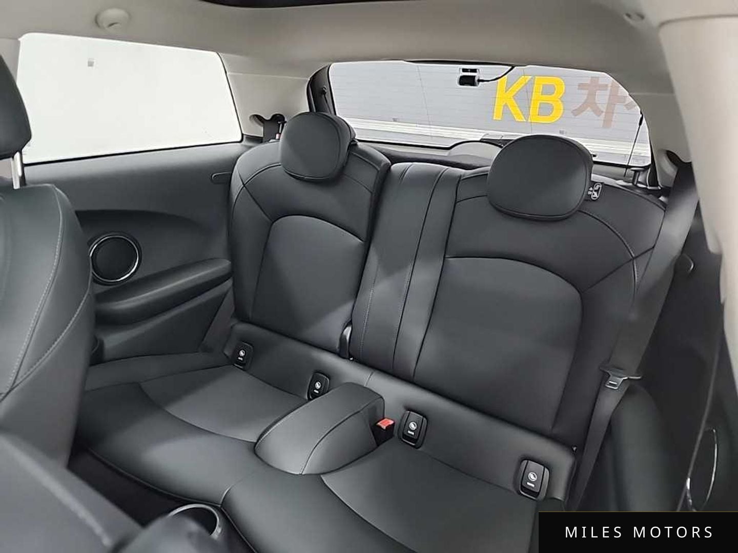 MINI Cooper 2021 — миниатюра 12