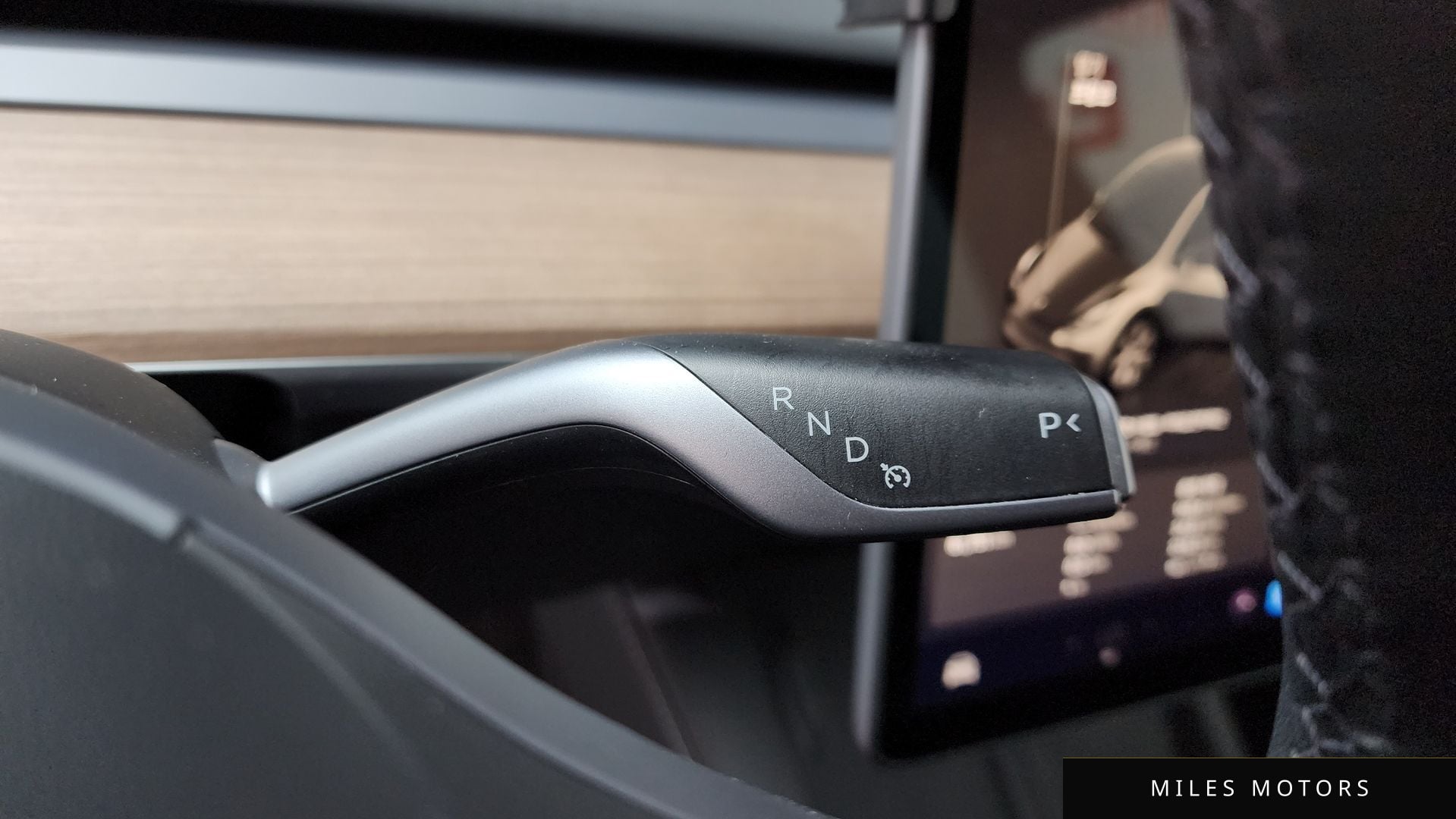 Tesla Model Y 2023 — миниатюра 11