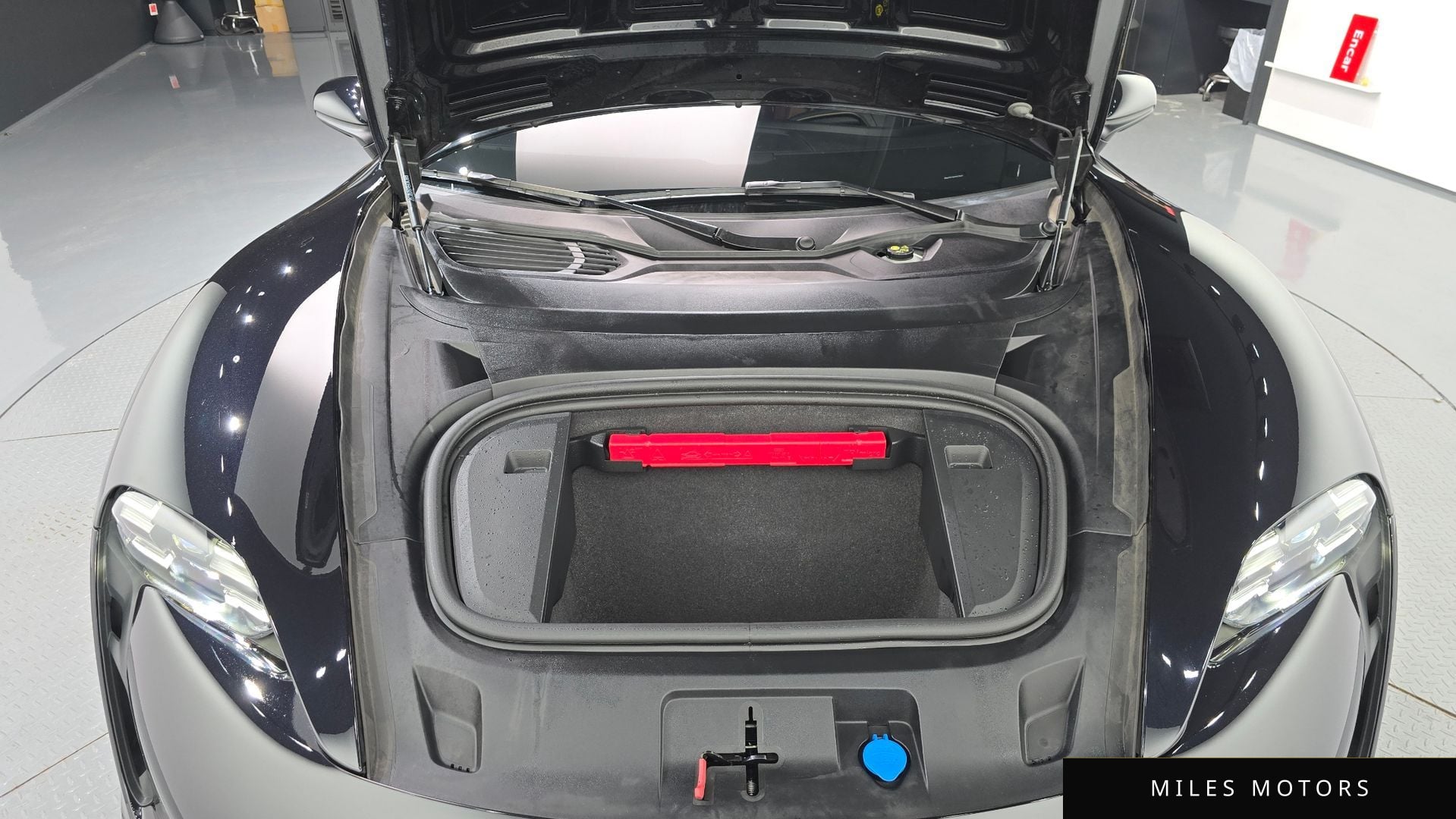 Porsche Taycan 2022 — миниатюра 6