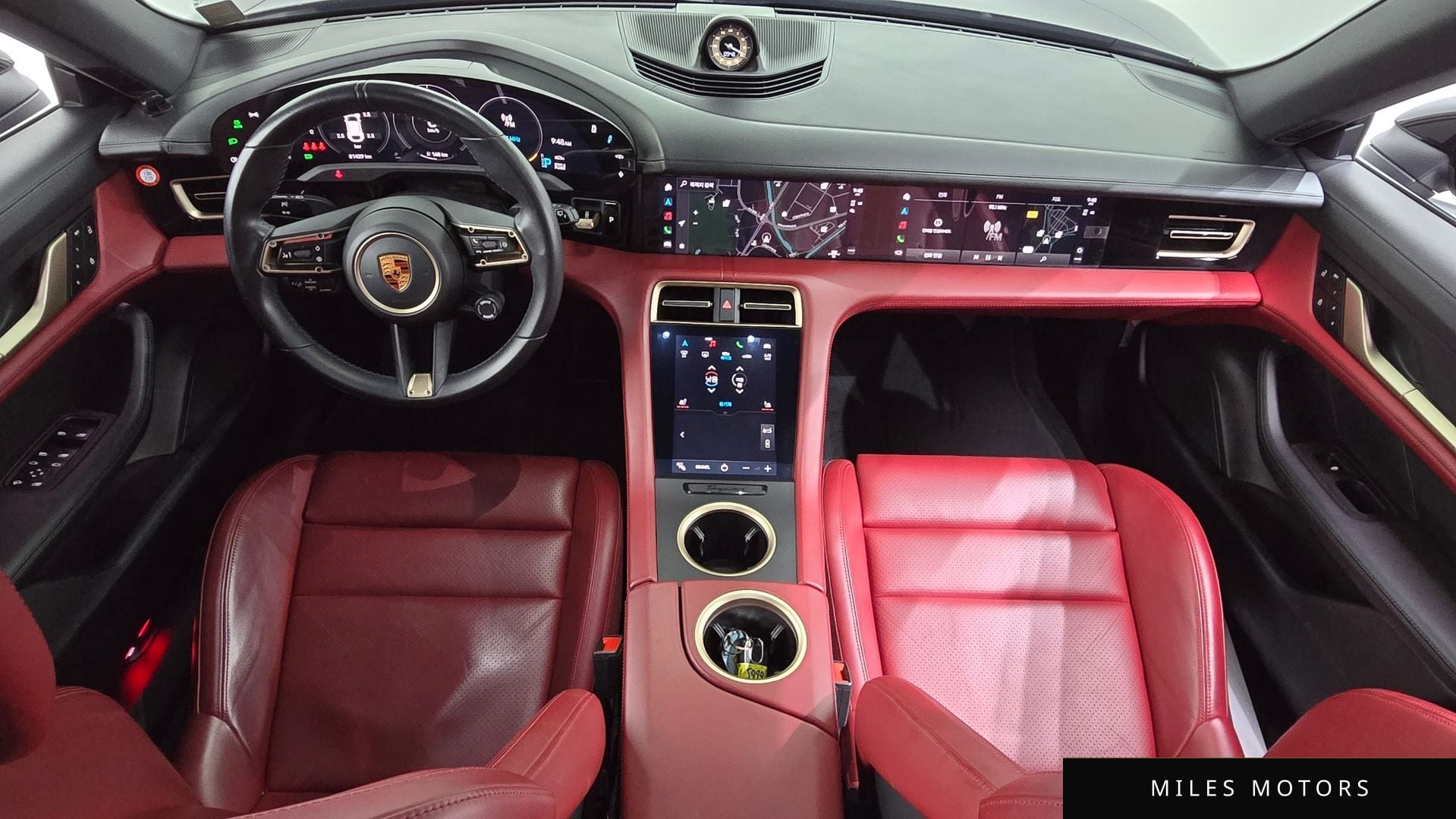 Porsche Taycan 2022 — миниатюра 10