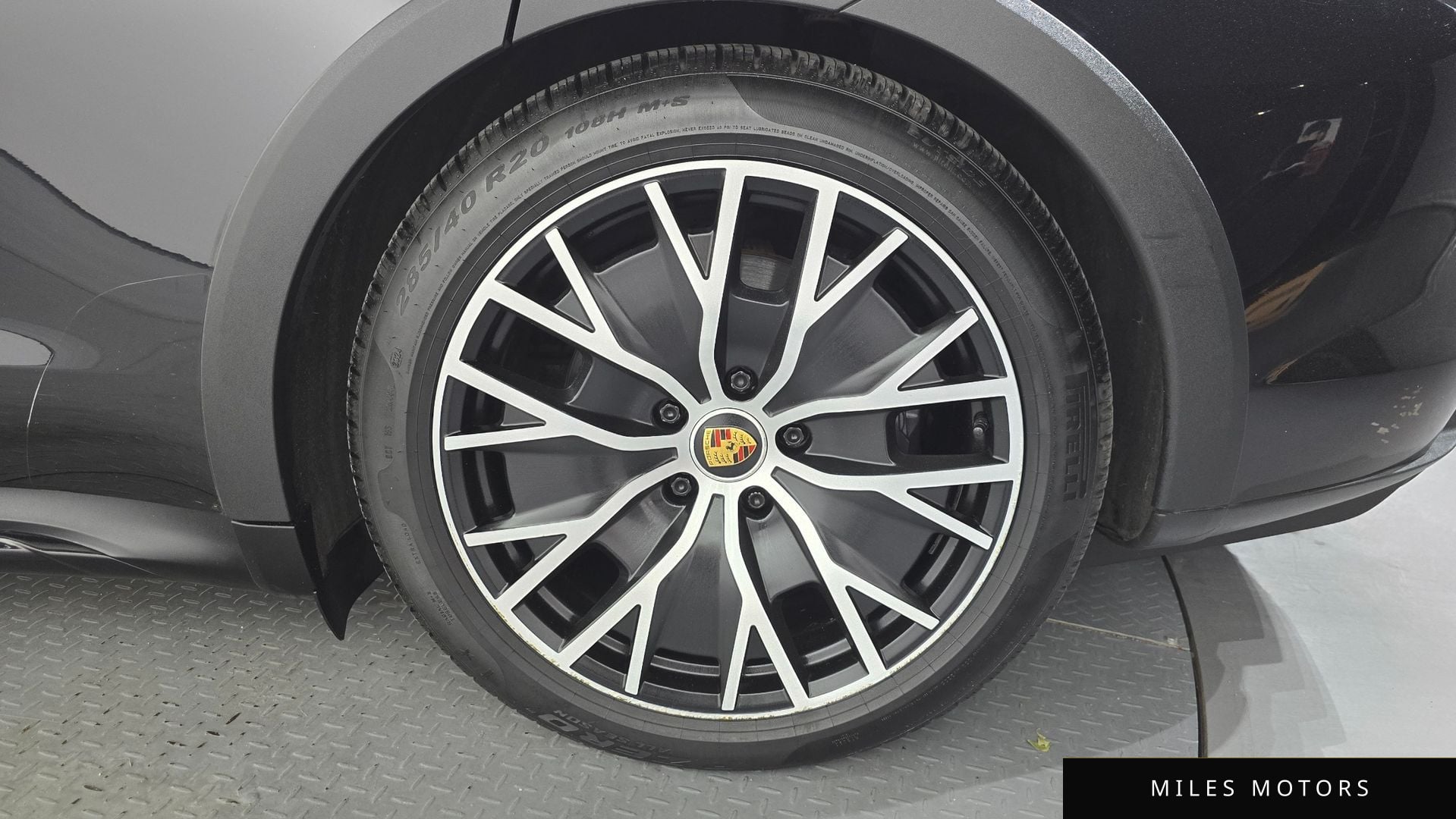 Porsche Taycan 2022 — миниатюра 7