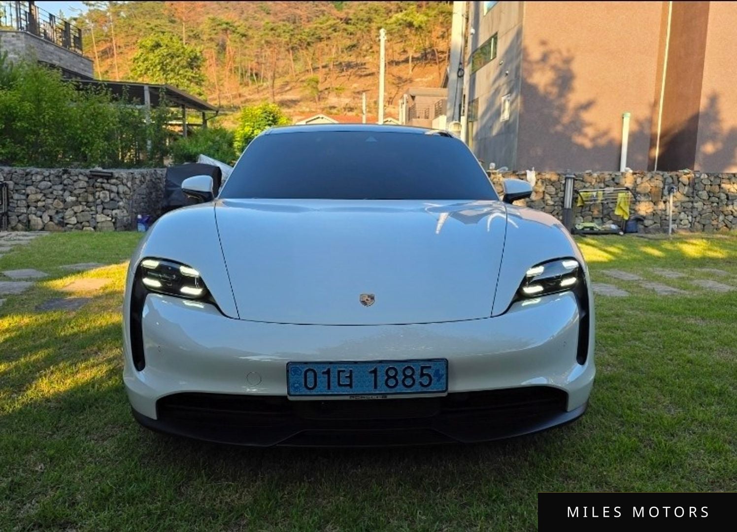 Porsche Taycan 2021 — миниатюра 2