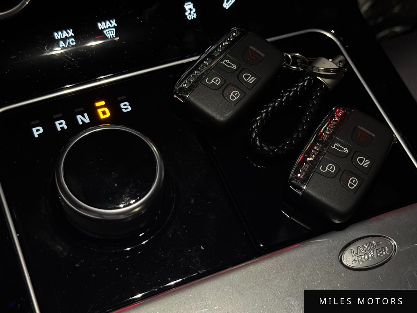 Land Rover Range Rover Velar 2020 — миниатюра 12