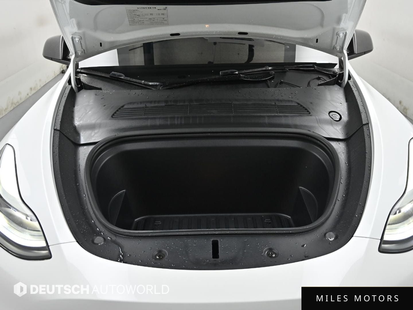 Tesla Model Y 2024 — миниатюра 6