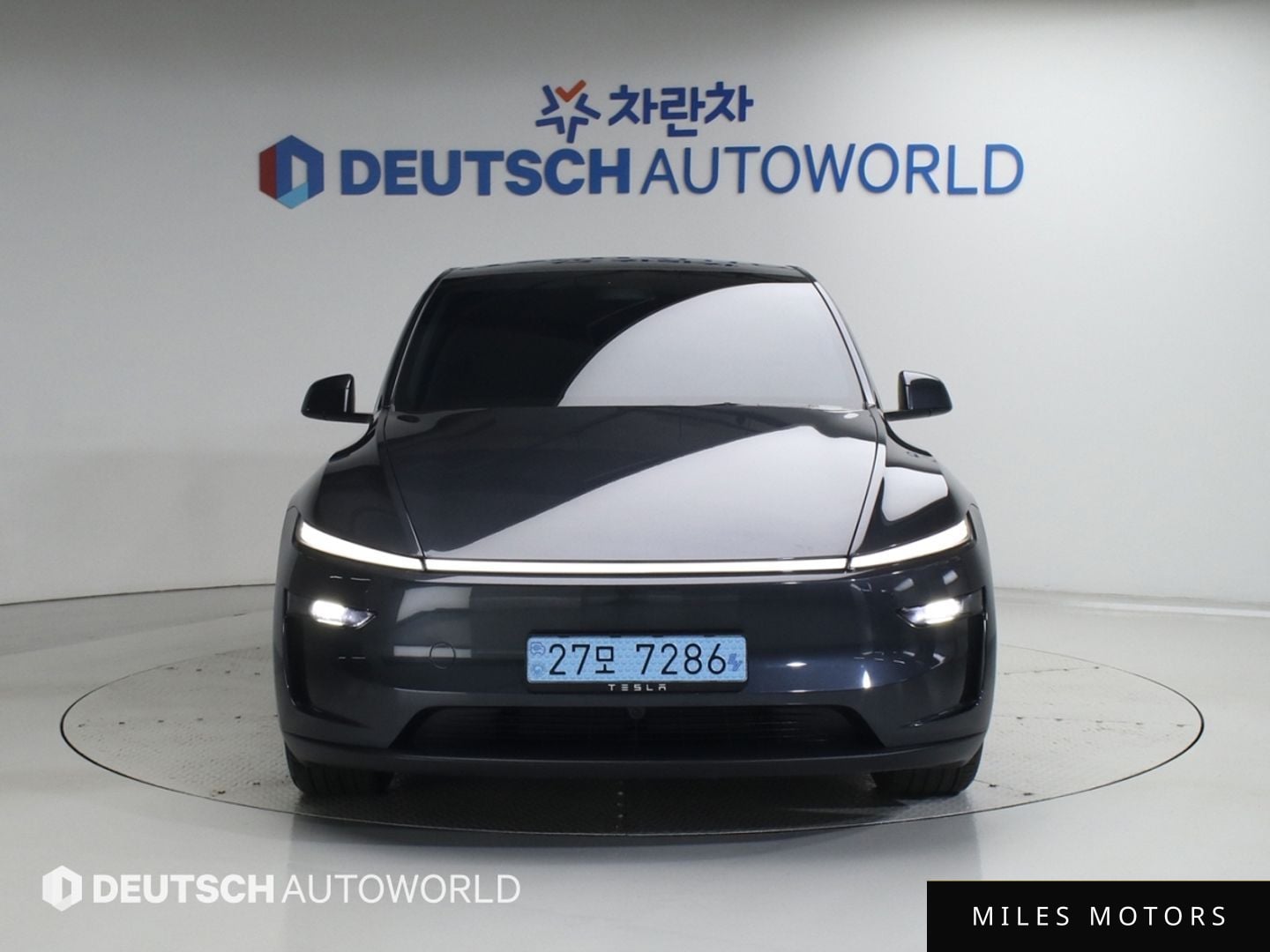 Tesla Model Y 2025 — миниатюра 3