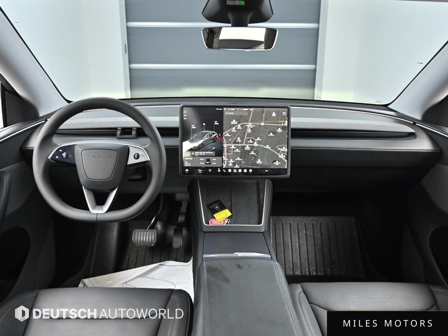 Tesla Model Y 2025 — миниатюра 7