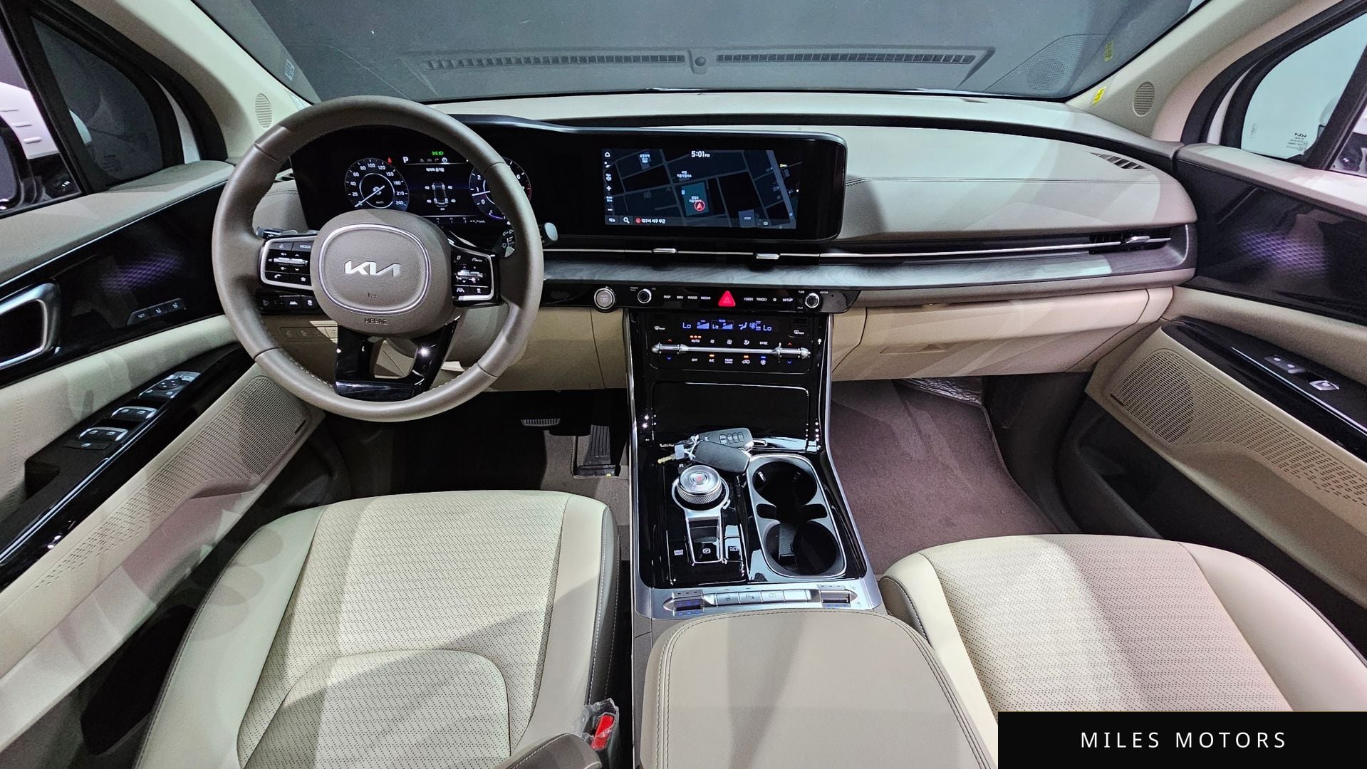 Kia Carnival 2023 — миниатюра 10