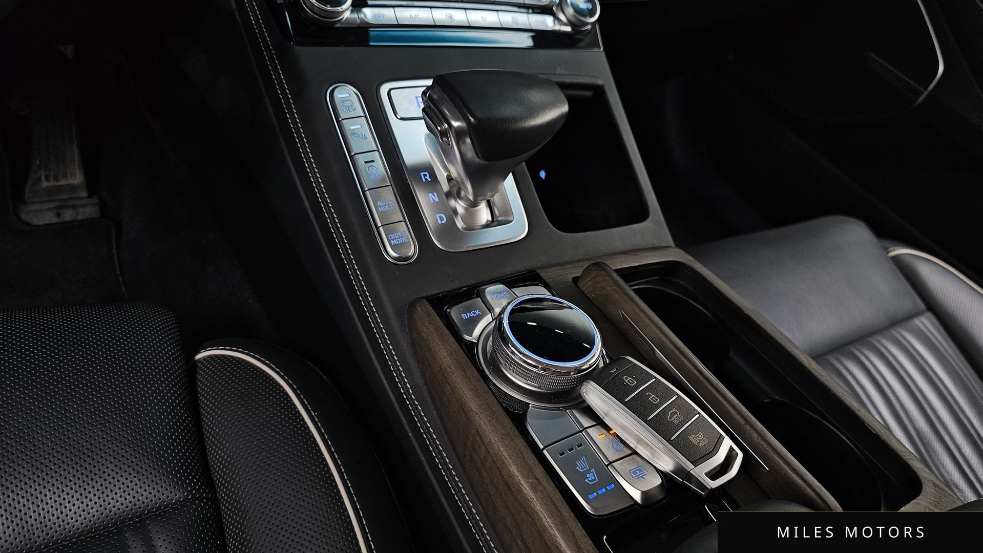 Genesis G90 2019 — миниатюра 12