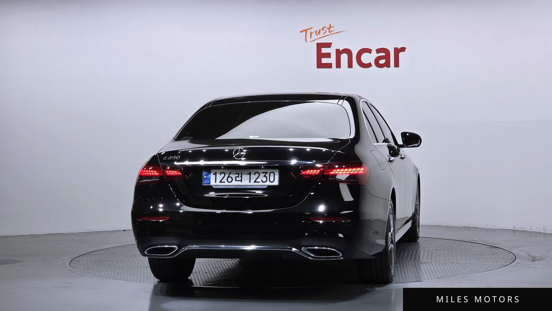 Mercedes-Benz E-Class W213 2023 — миниатюра 4
