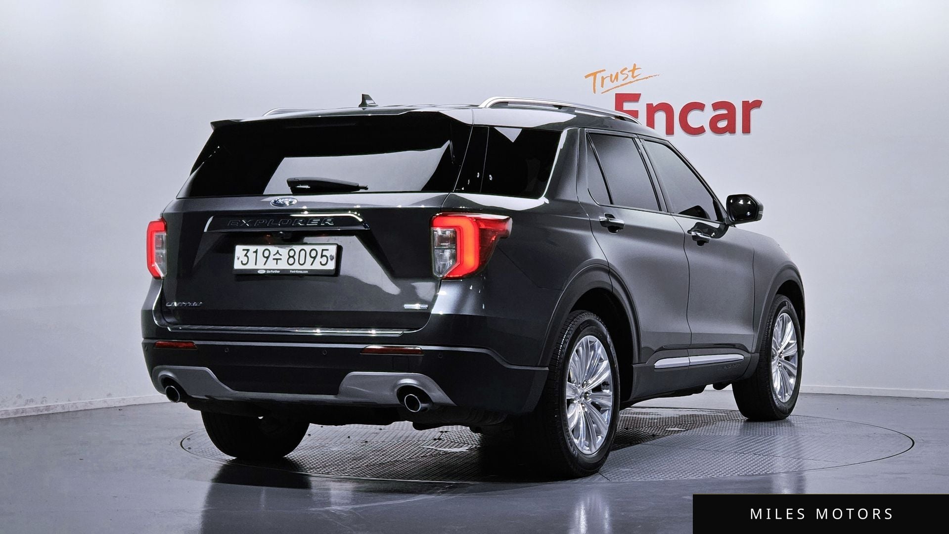 Ford Explorer 2020 — миниатюра 2