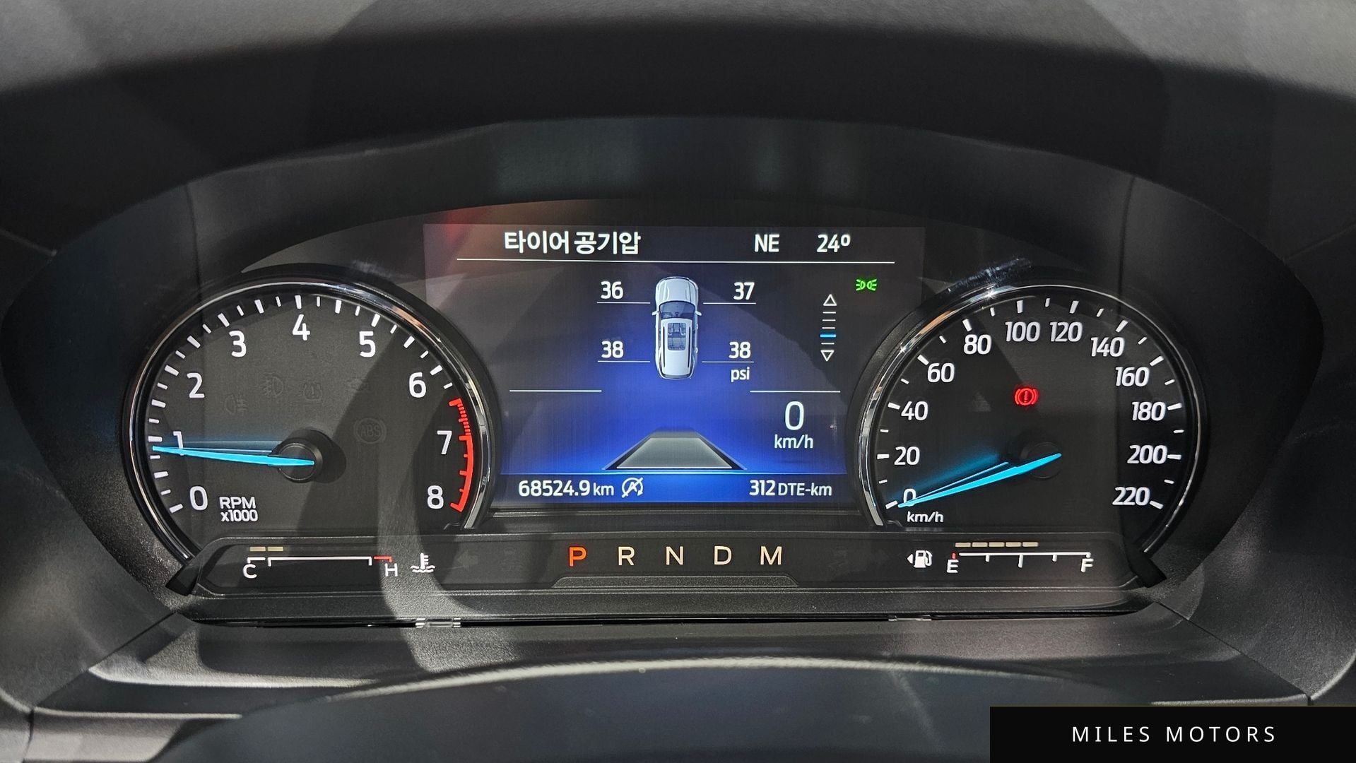 Ford Explorer 2020 — миниатюра 8