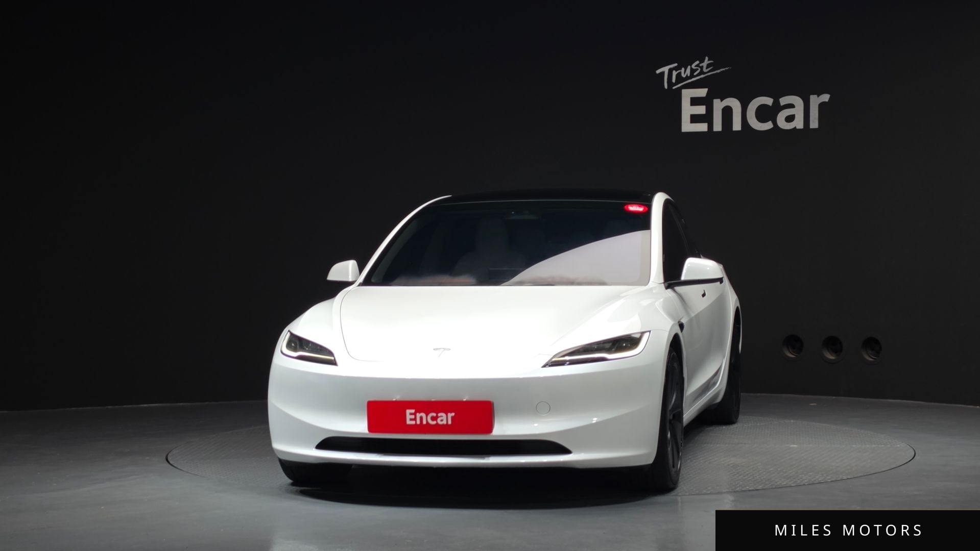 Tesla Model 3 2024 — миниатюра 3