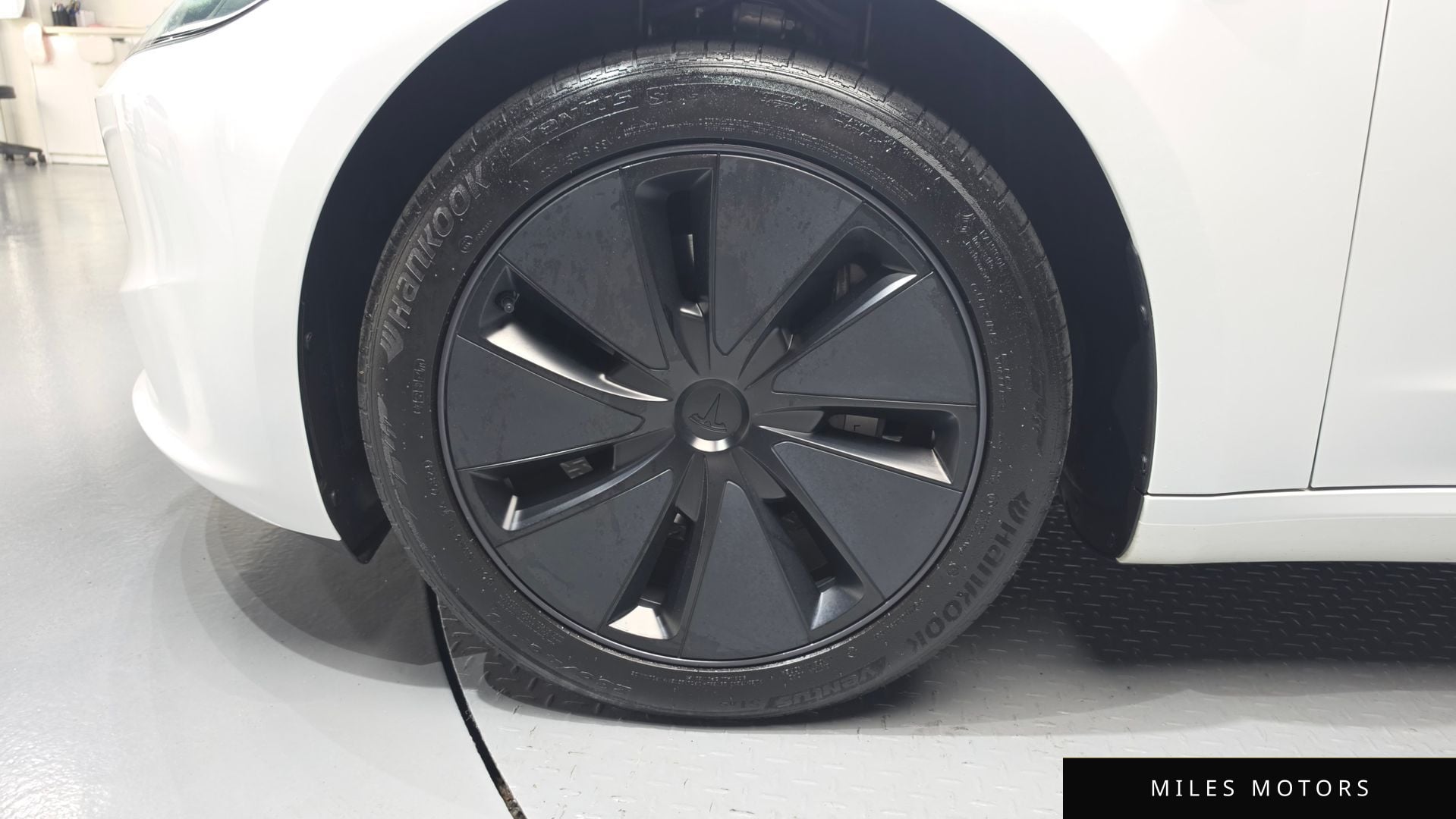 Tesla Model 3 2024 — миниатюра 5