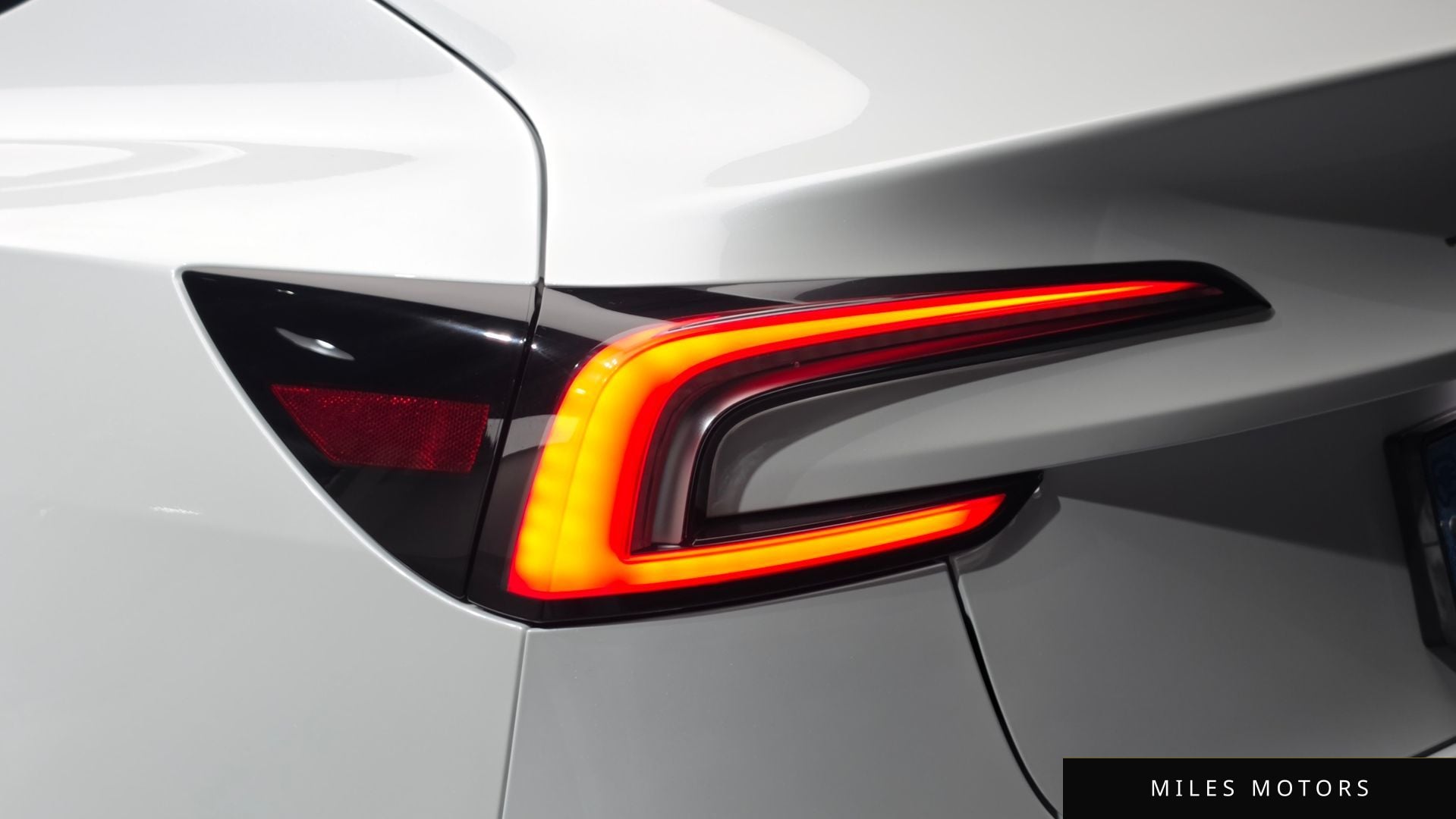 Tesla Model 3 2024 — миниатюра 9