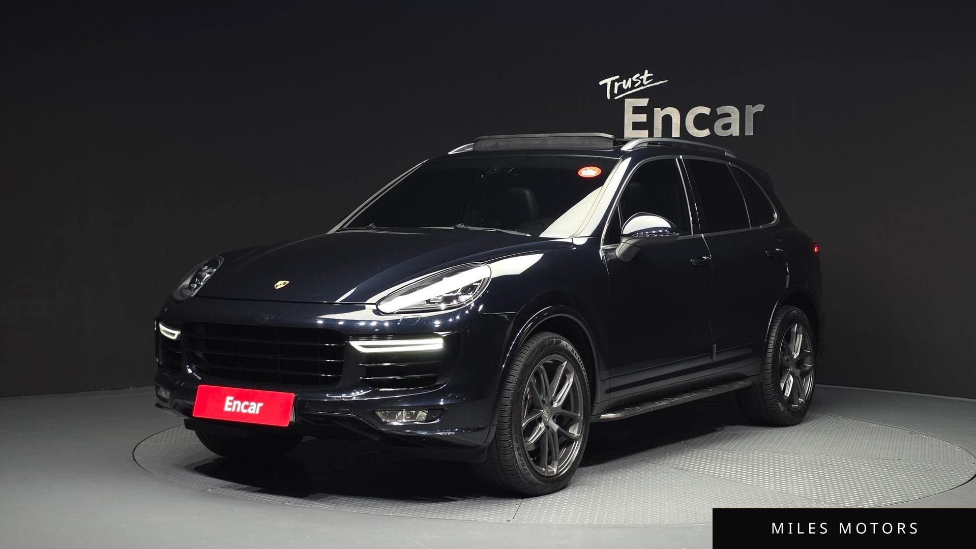 Porsche Cayenne 2016 — фото 1 из 12