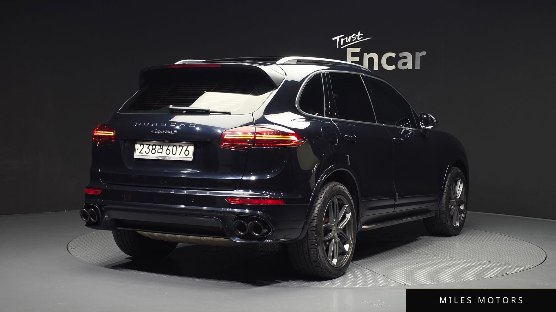 Porsche Cayenne 2016 — миниатюра 2
