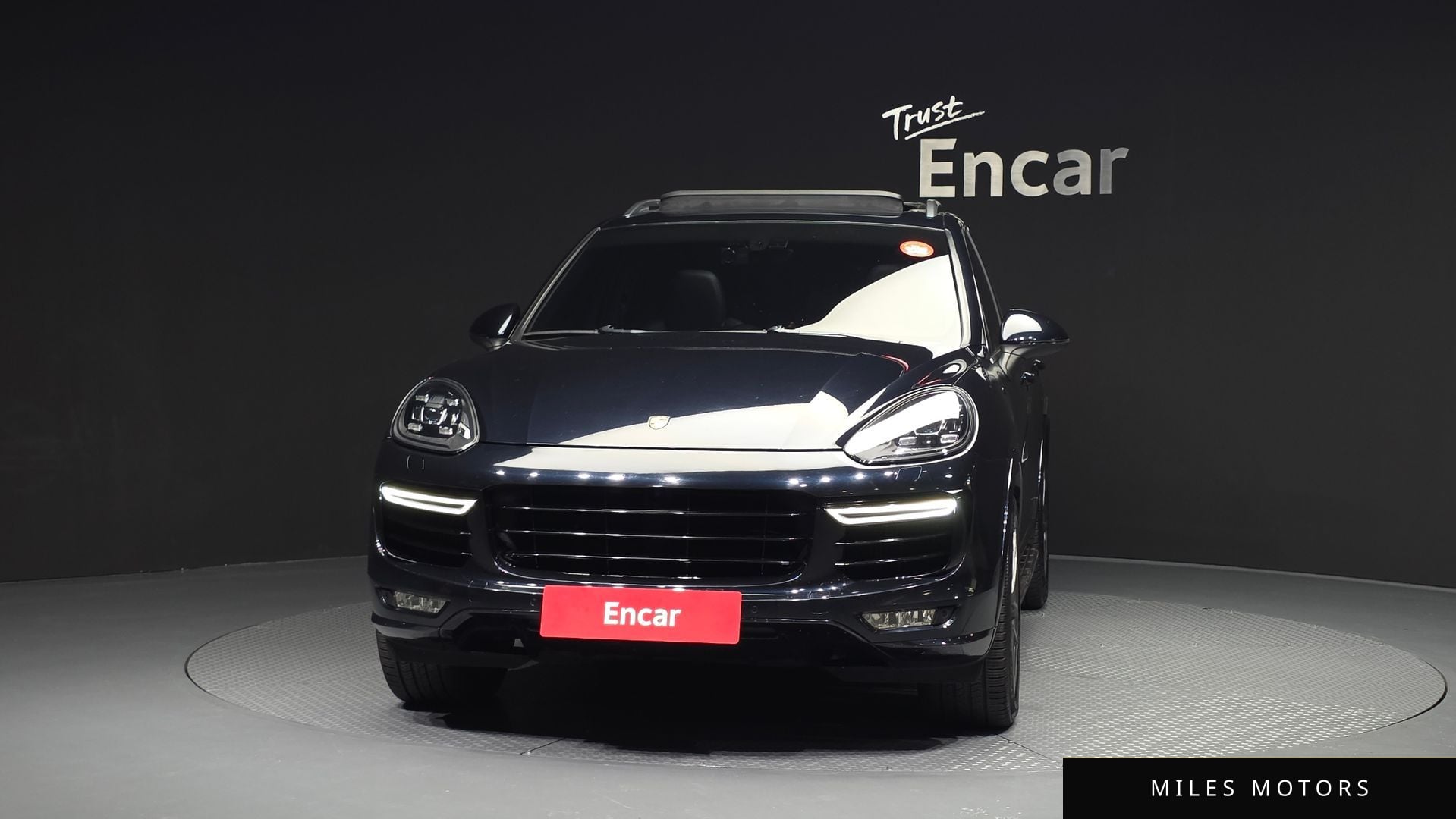 Porsche Cayenne 2016 — миниатюра 3