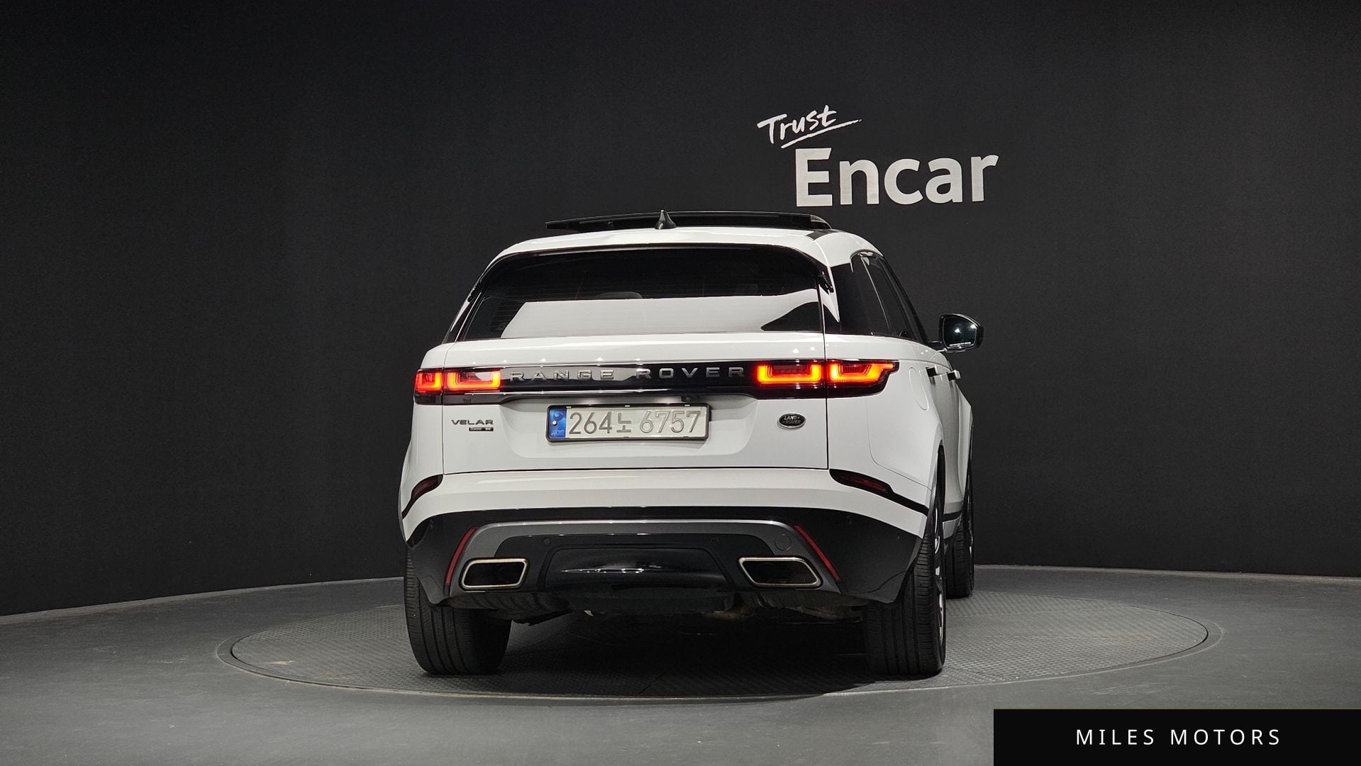 Land Rover Range Rover Velar 2018 — миниатюра 3
