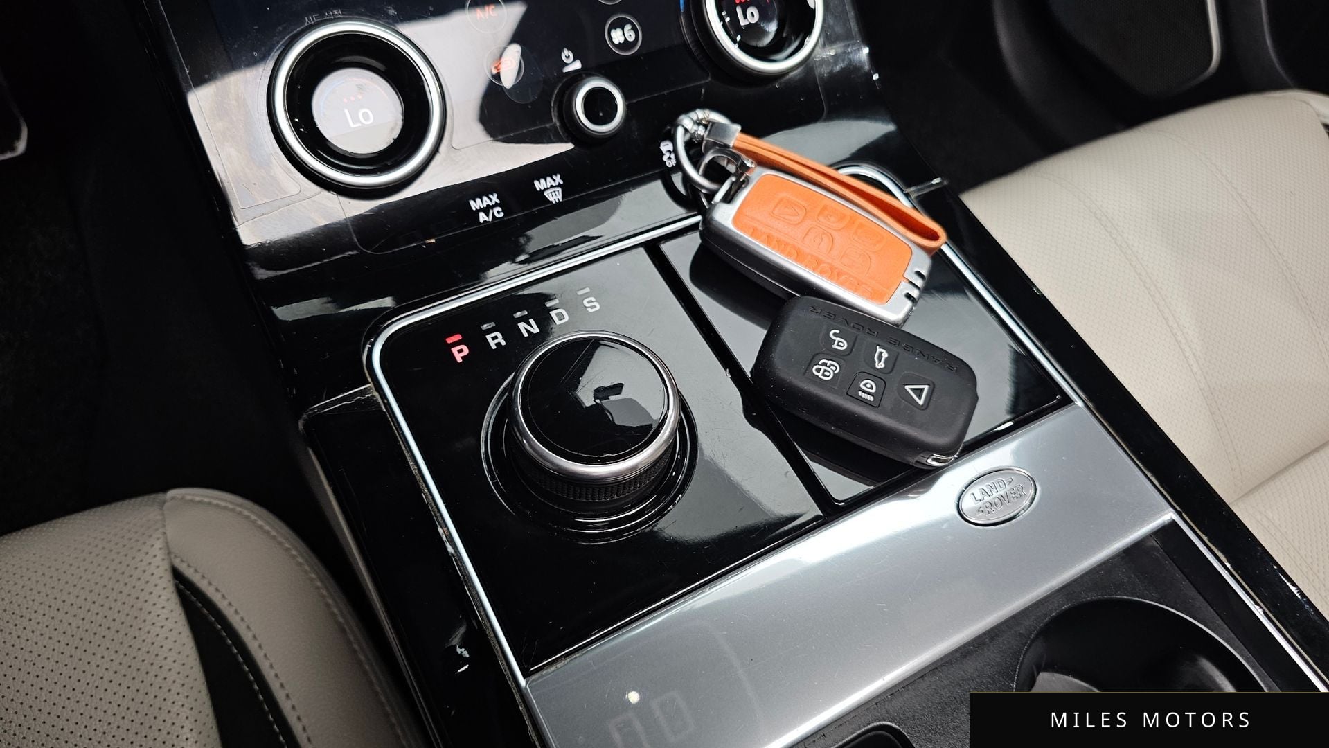 Land Rover Range Rover Velar 2018 — миниатюра 11
