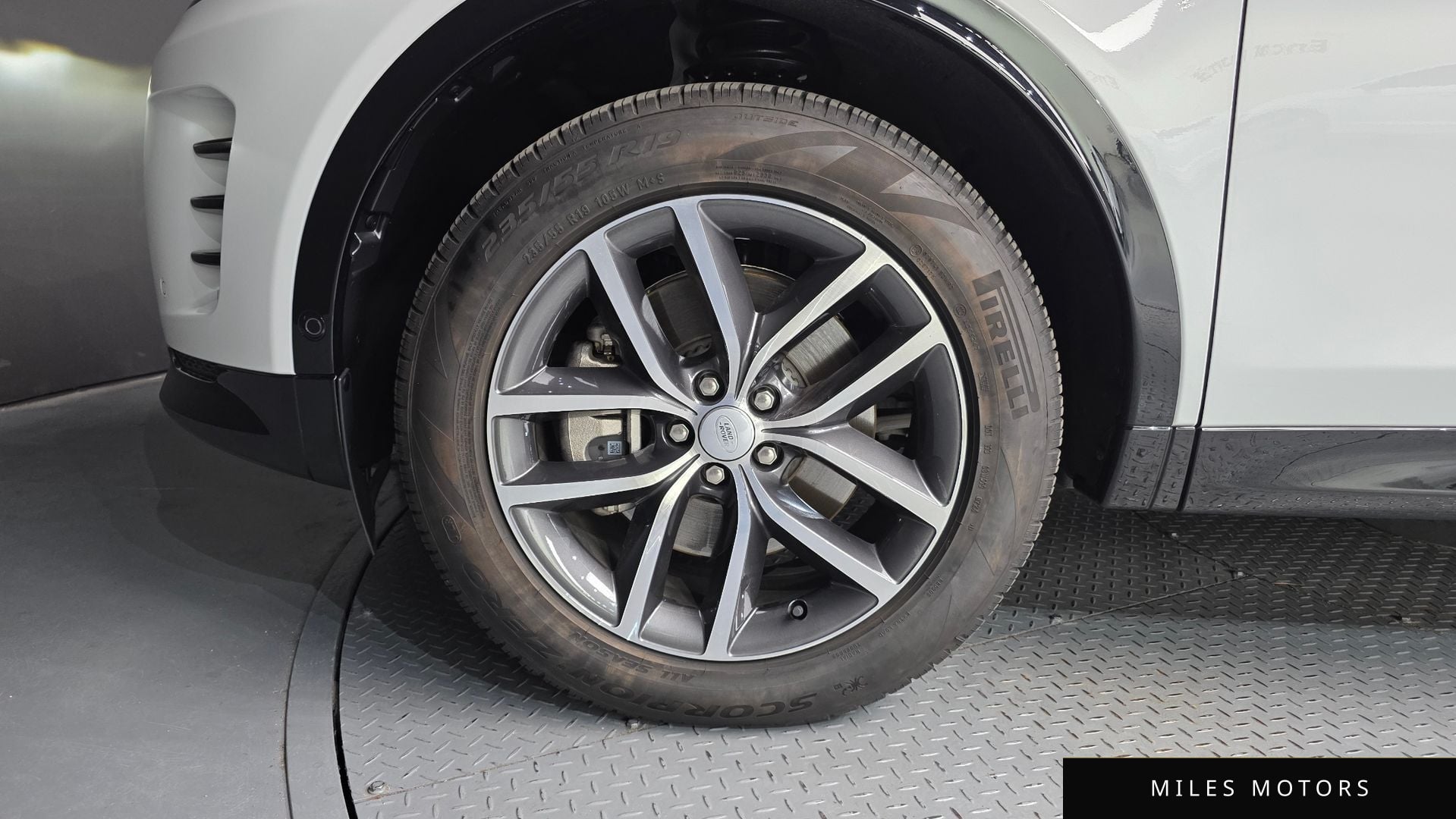 Land Rover Discovery Sport 2024 — миниатюра 5