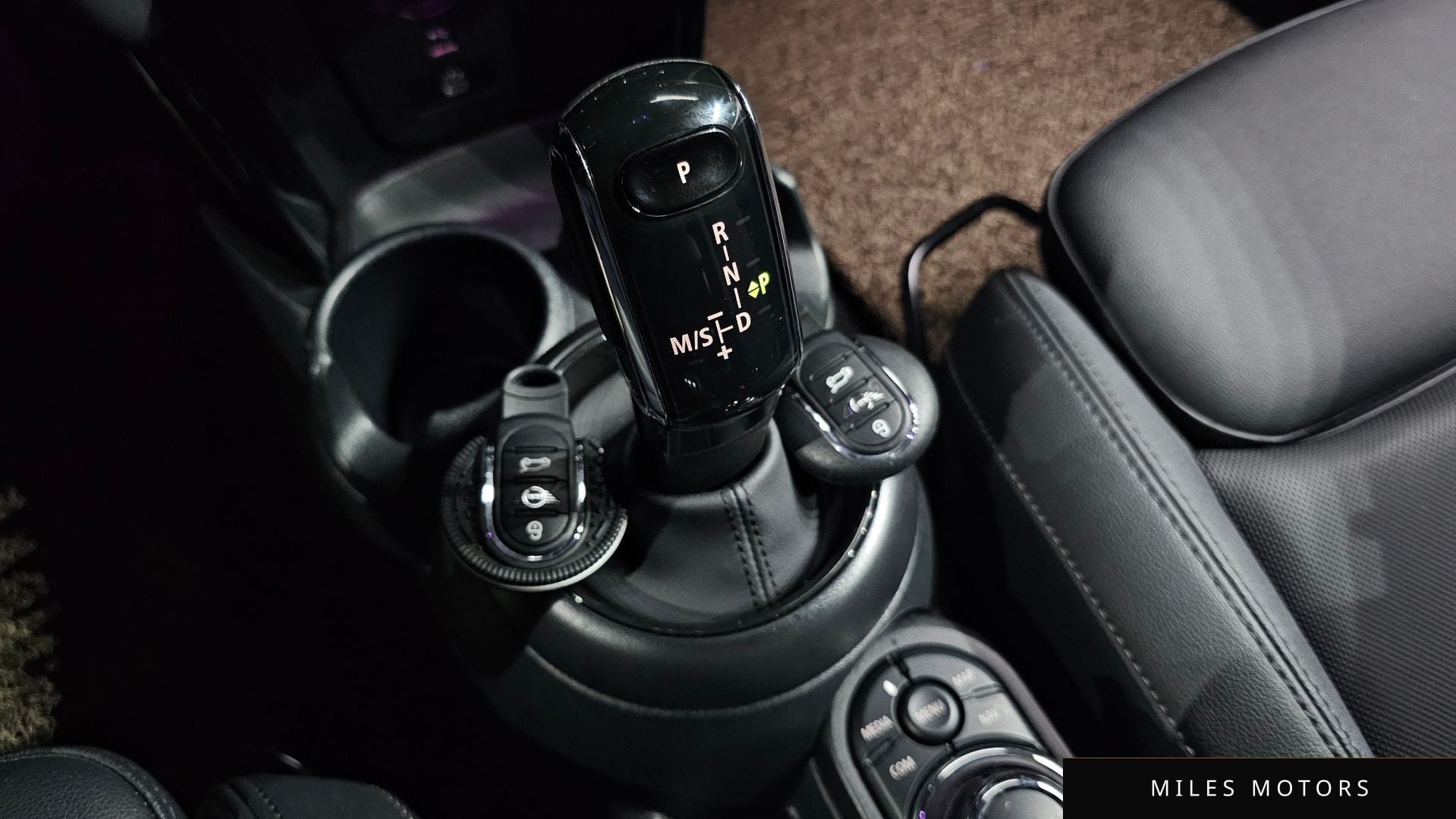 MINI Cooper 2024 — миниатюра 12