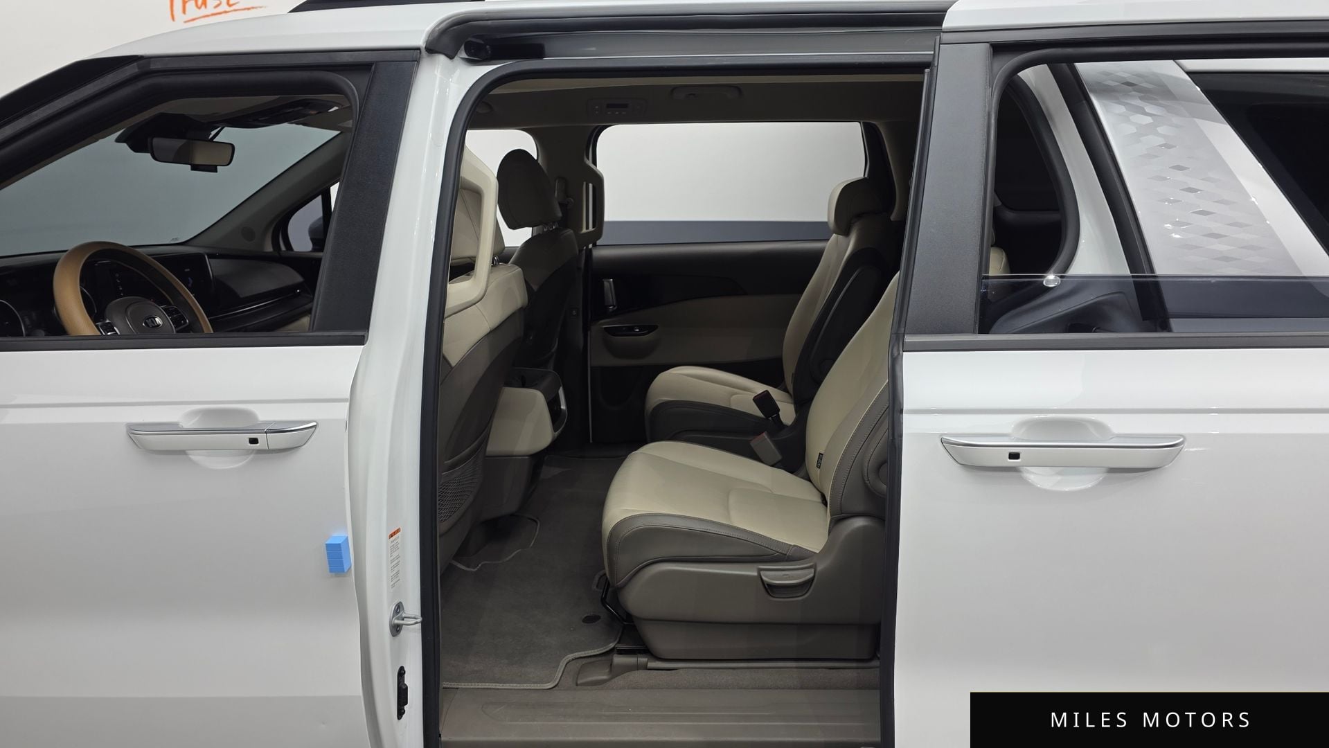 Kia Carnival 2021 — миниатюра 11